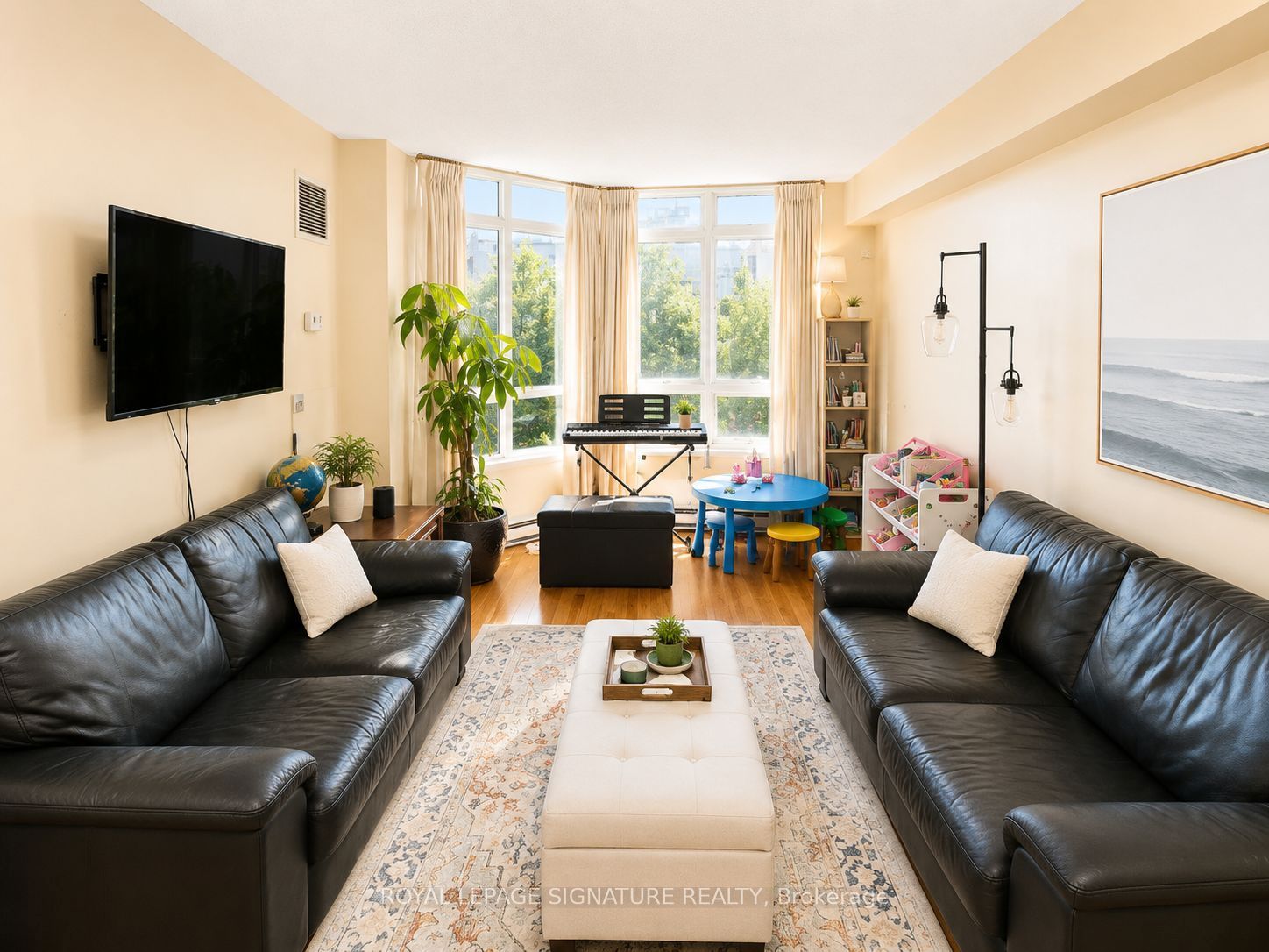 80 Harrison Garden Boulevard 323, Toronto, ON M2N 7E3 photo 3