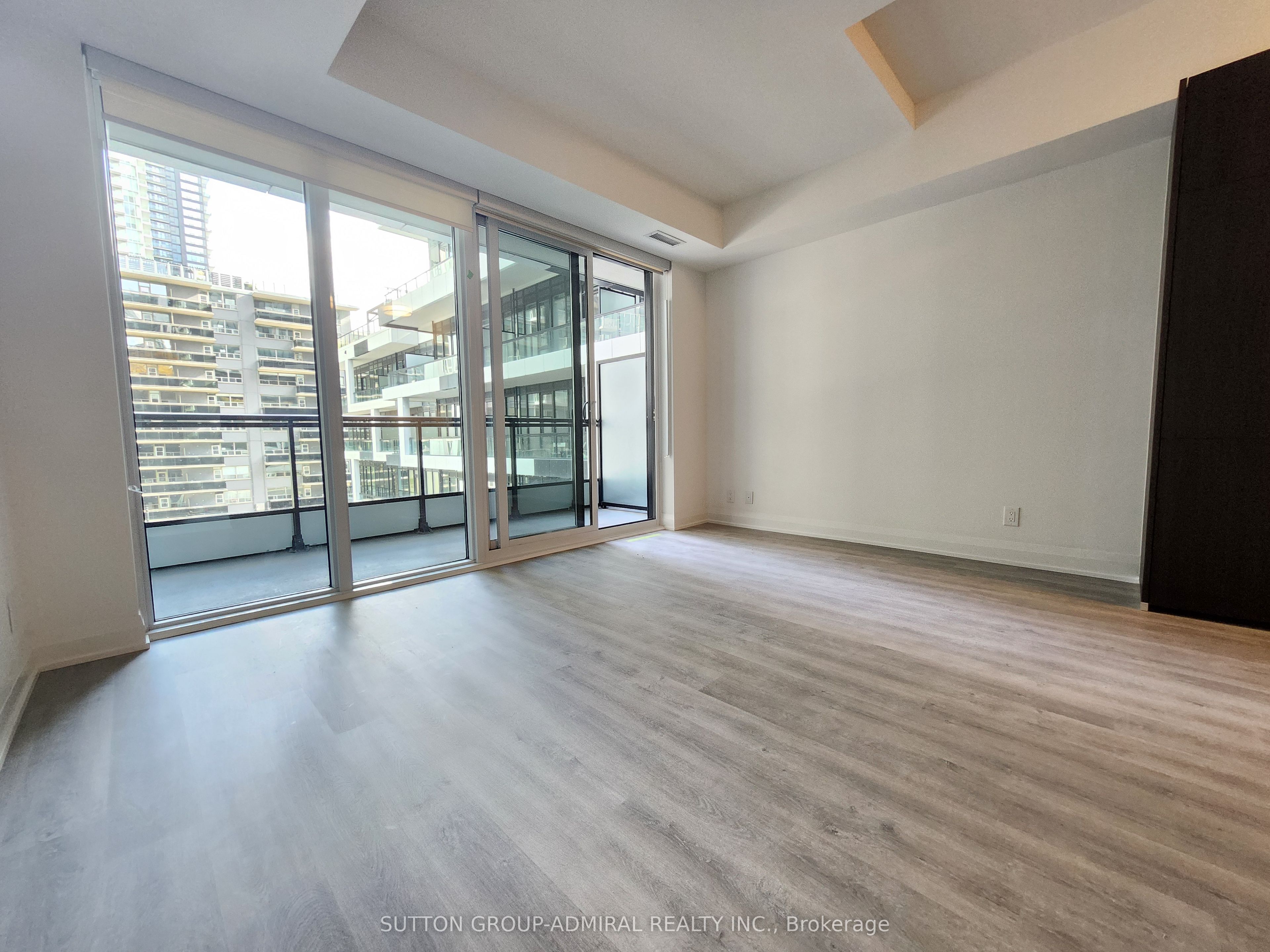 65 Broadway Avenue 320, Toronto, ON M4P 1T9 photo 3