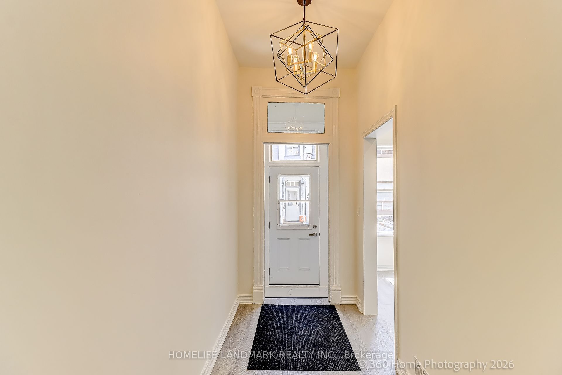 4 Andrews Avenue, Toronto, ON M6J 1S3 photo 4