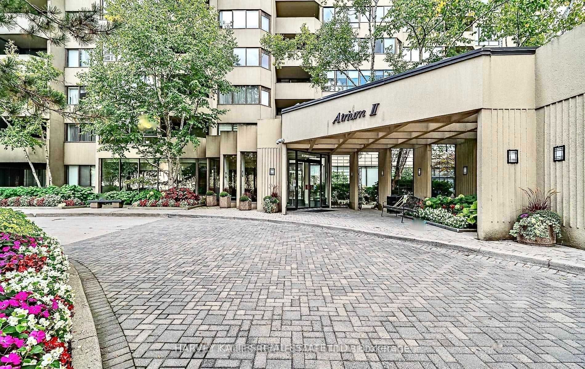 65 Spring Garden Avenue 1811, Toronto, ON M2N 6H9 photo 3