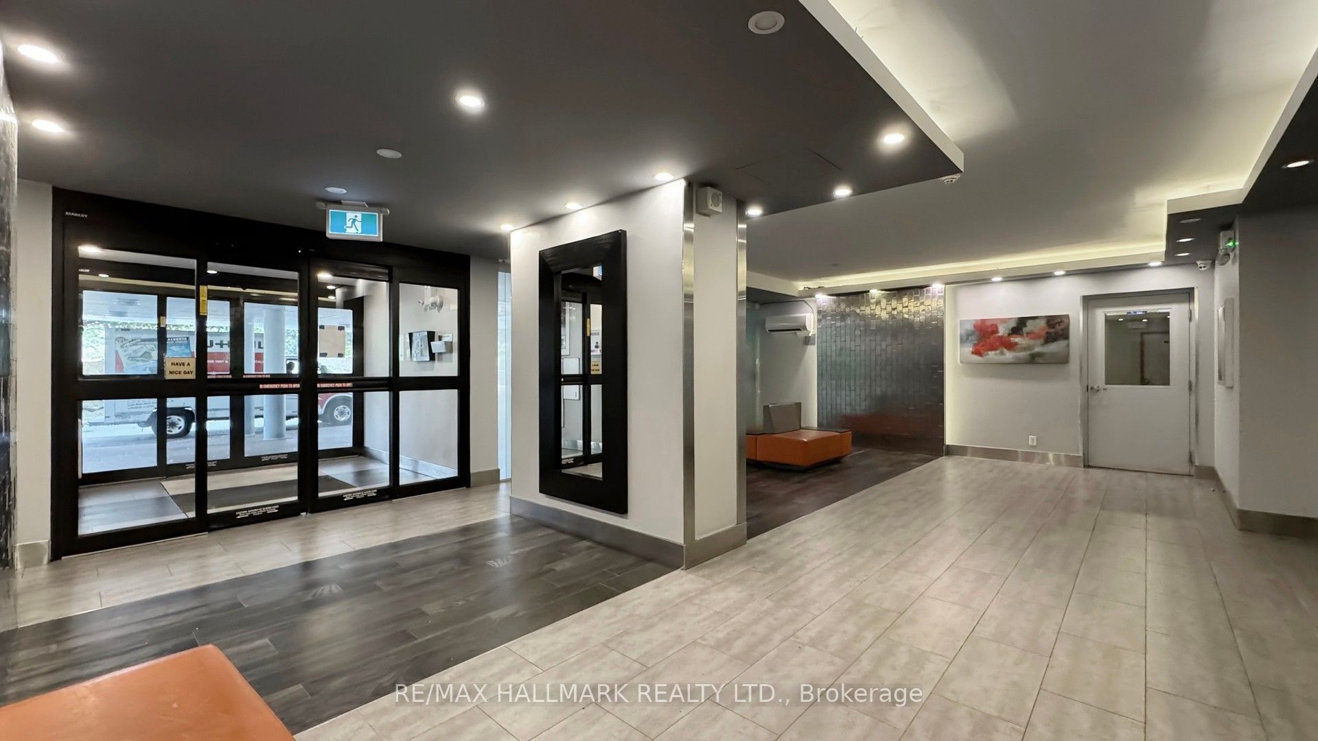 20 Forest Manor Road 907, Toronto, ON M2J 1M2 photo 4