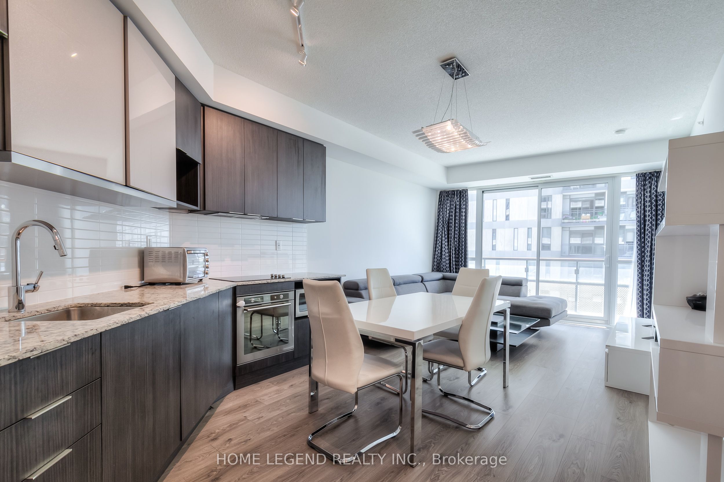 99 The Donway Way 802, Toronto, ON M3C 0N8 photo 4