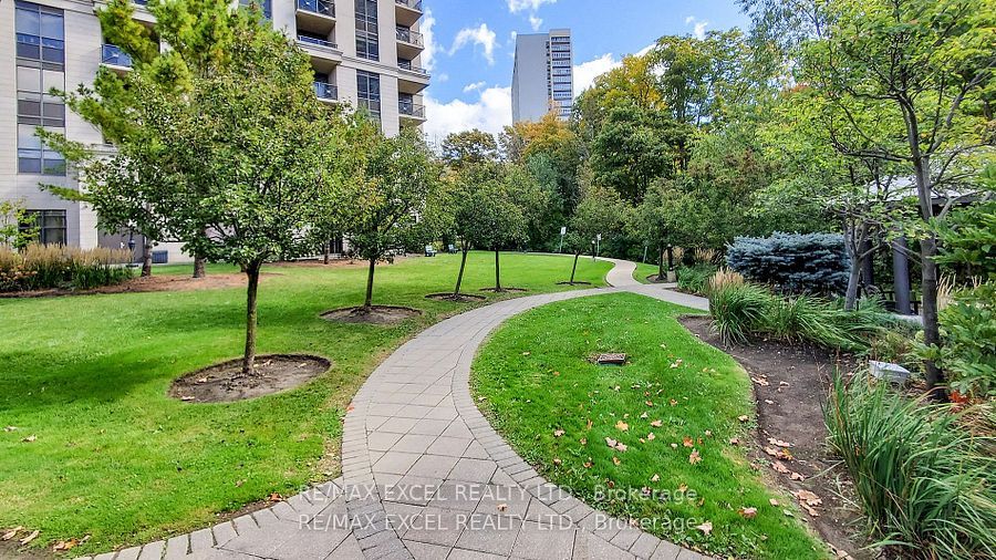 135 S Wynford Drive 1204, Toronto, ON M3C 0J4 photo 4
