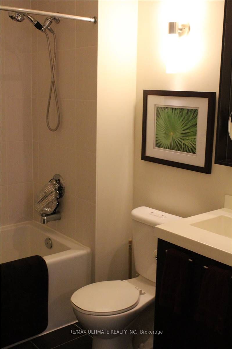 100 Harrison Garden Boulevard 310, Toronto, ON M2N 0C2 photo 5