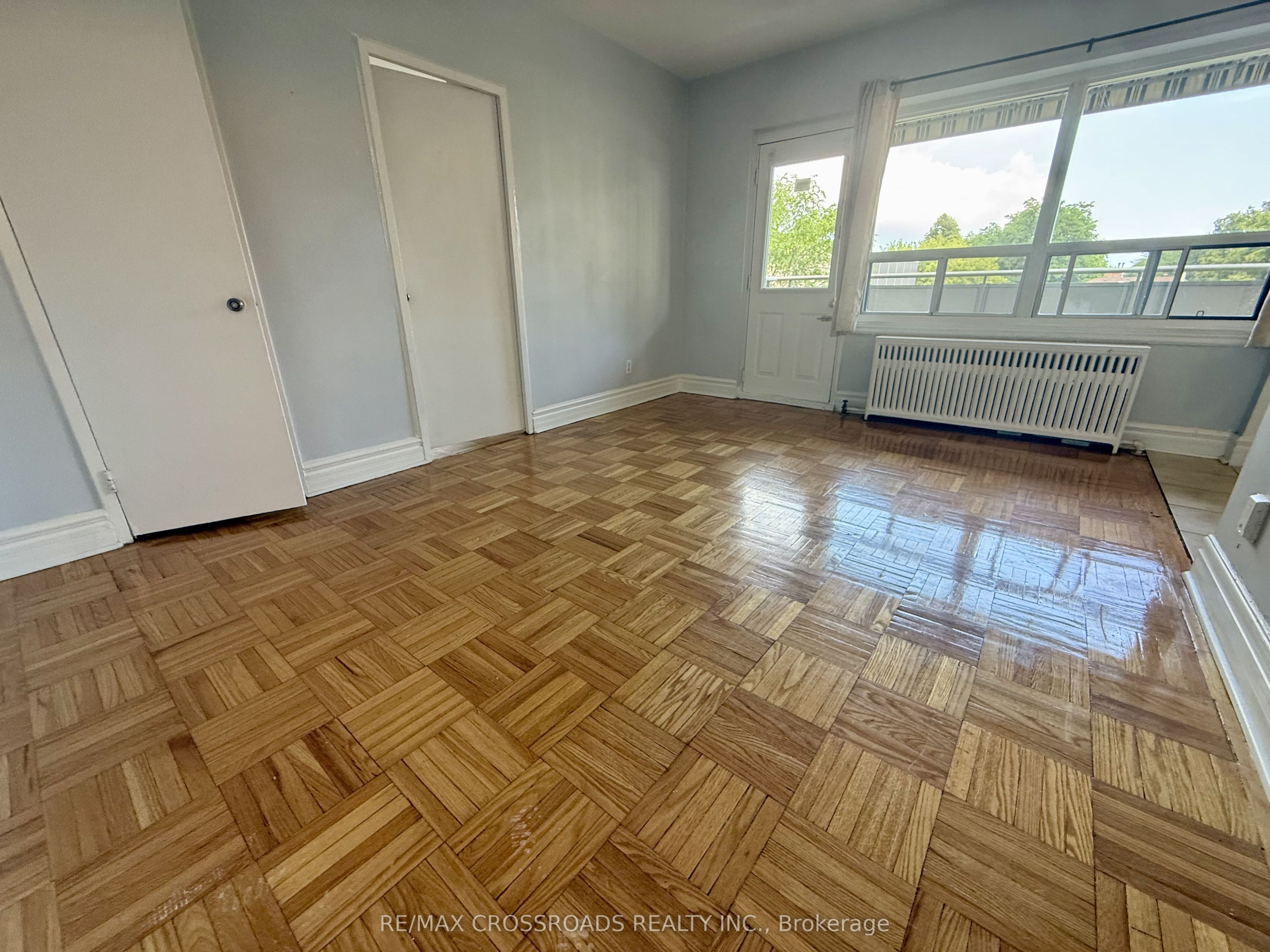 2770 Yonge Street 302, Toronto, ON M4N 2J3 photo 2