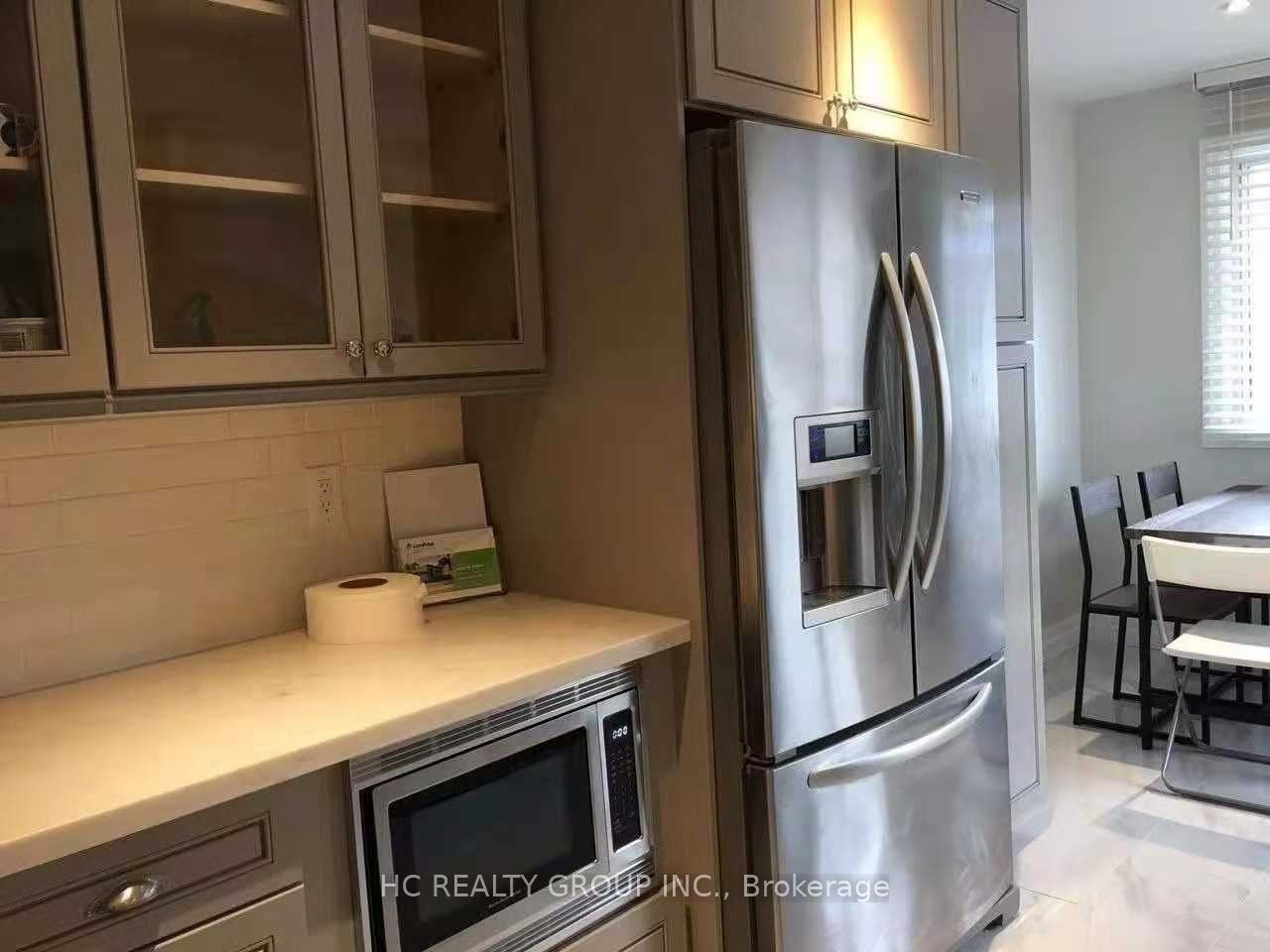 102 Peckham Avenue Upper Unit, Toronto, ON M2R 2V5 photo 4