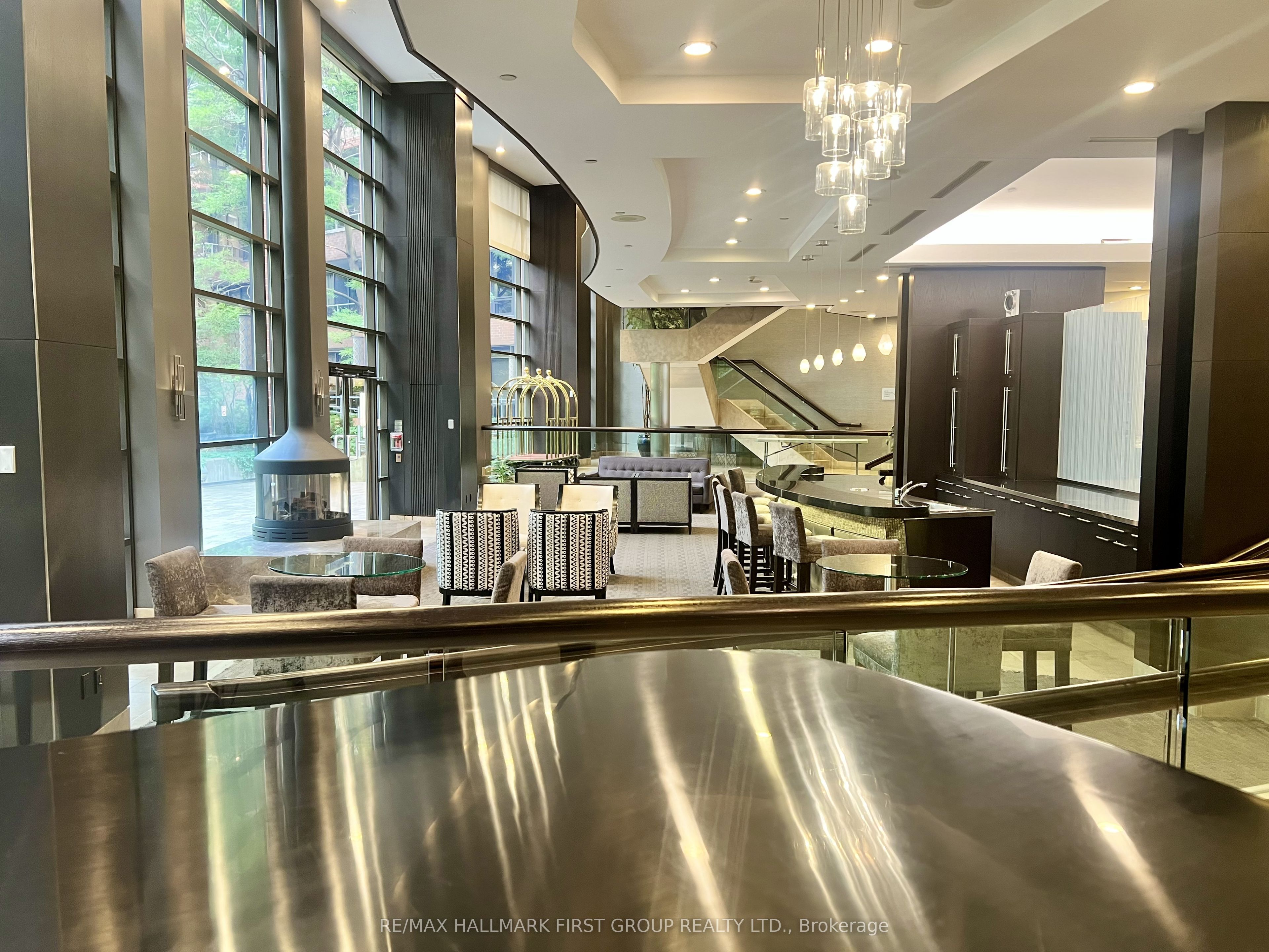 33 Sheppard Avenue E 806, Toronto, ON M2N 7K1 photo 5