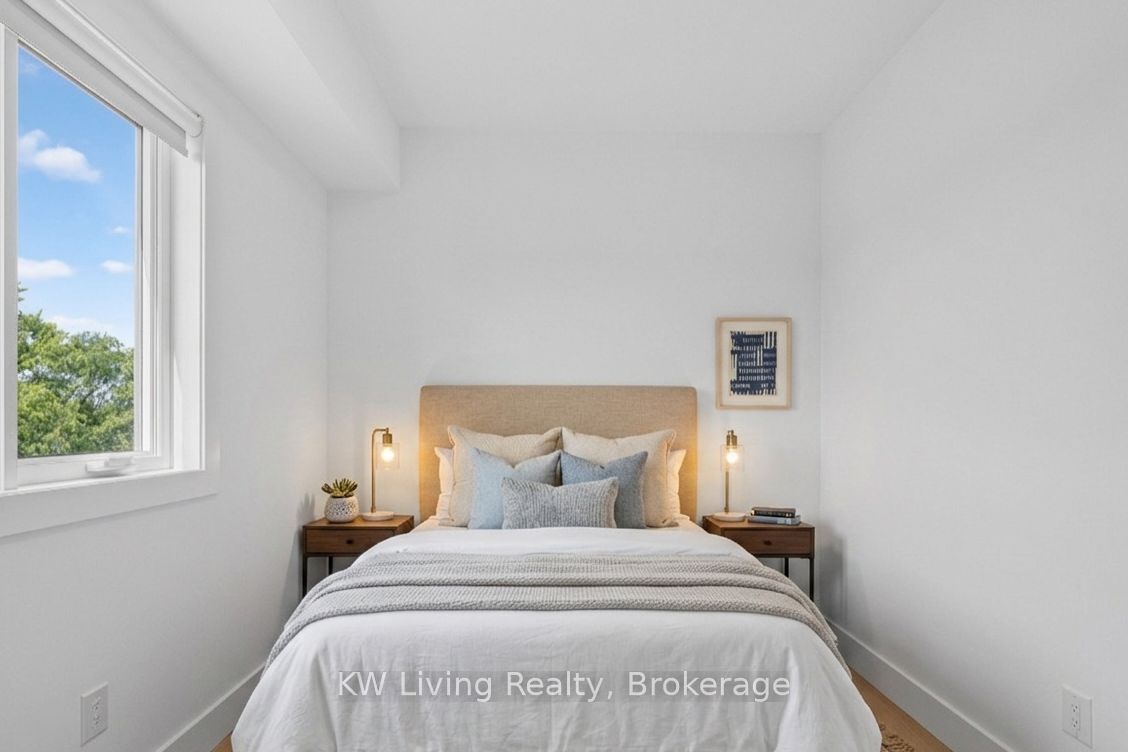 484 Westmount Avenue, Toronto, ON M6E 3N5 photo 5