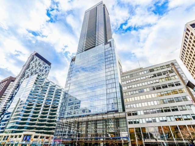 488 University Avenue 2312, Toronto, ON M5G 0C1 photo 2
