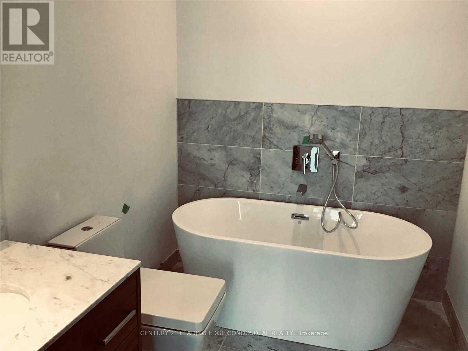 488 University Avenue 2312, Toronto, ON M5G 0C1 photo 5