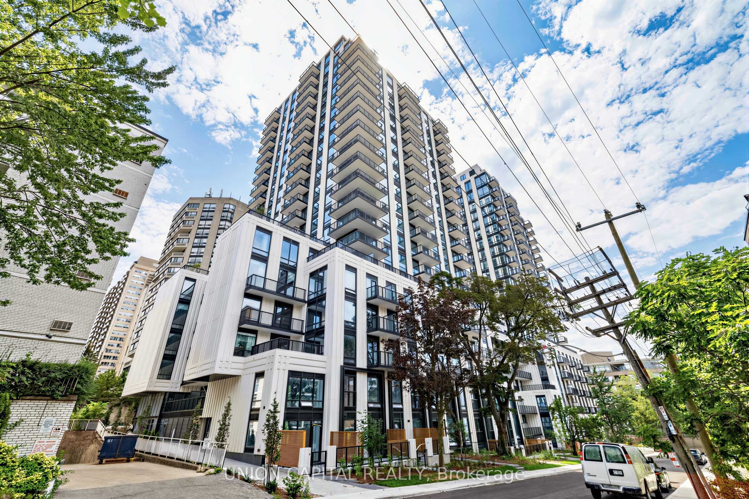 89 Montclair Avenue 917, Toronto, ON M5P 0A9