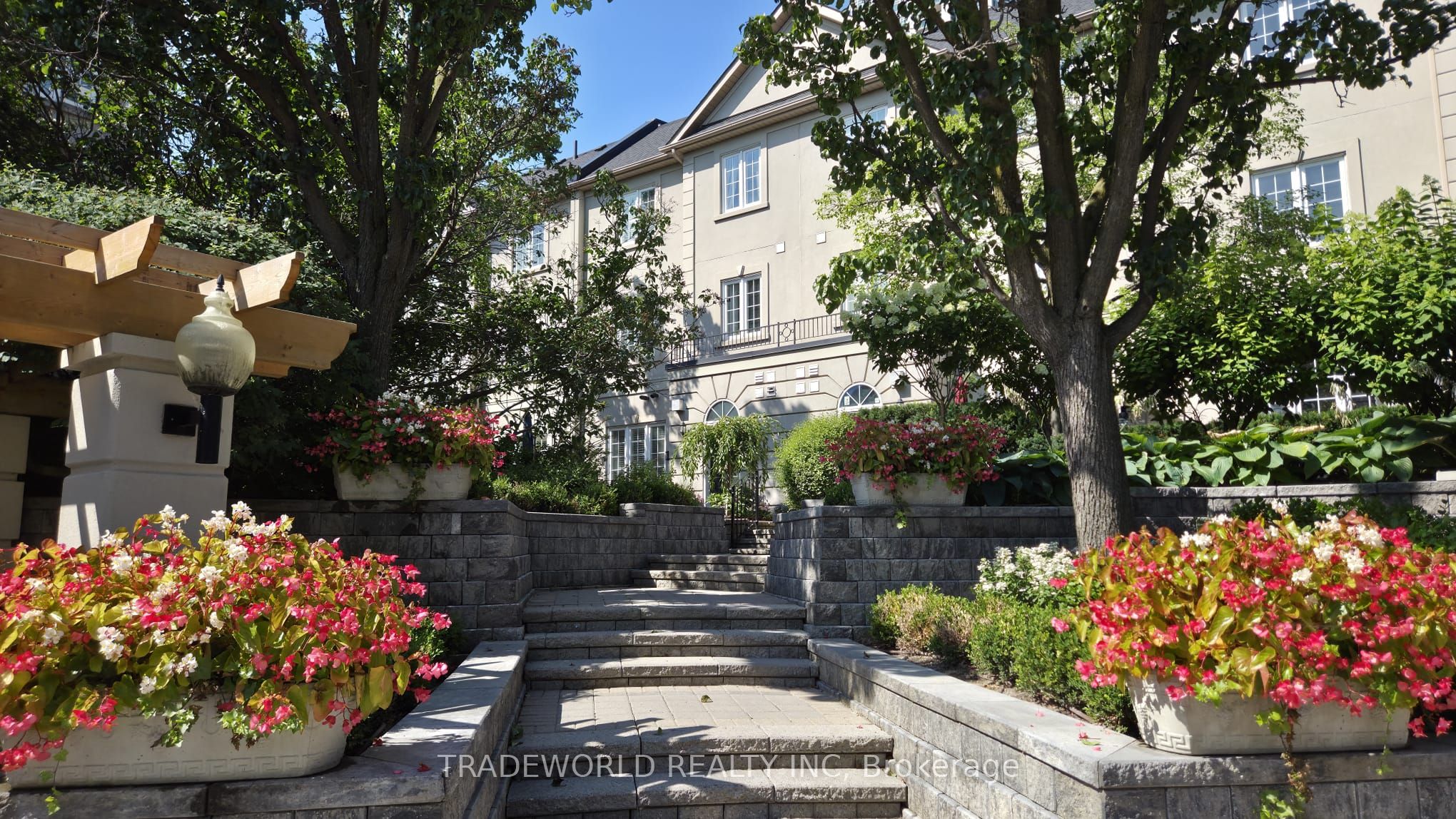 37 Avondale Avenue 513, Toronto, ON M2N 7C1