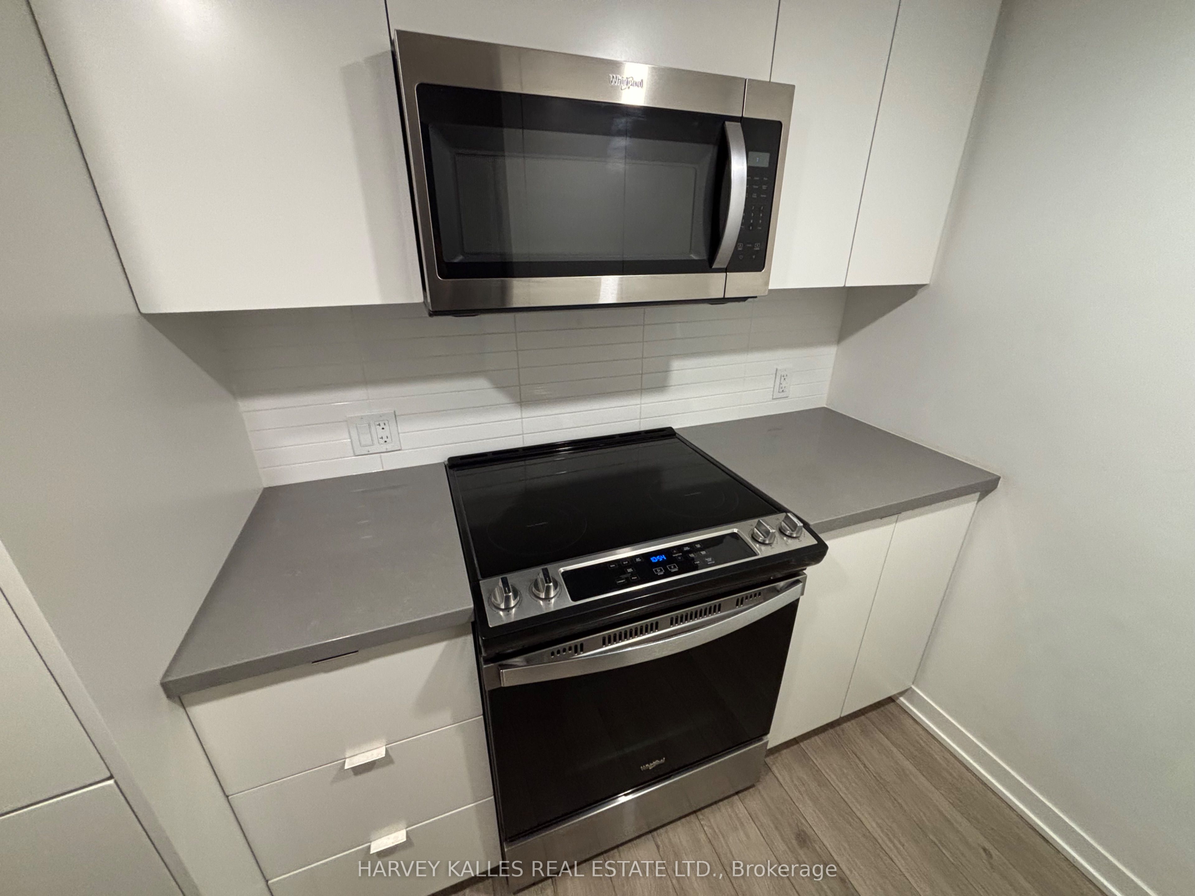 500 Wilson Avenue 415, Toronto, ON M3H 0E5 photo 3