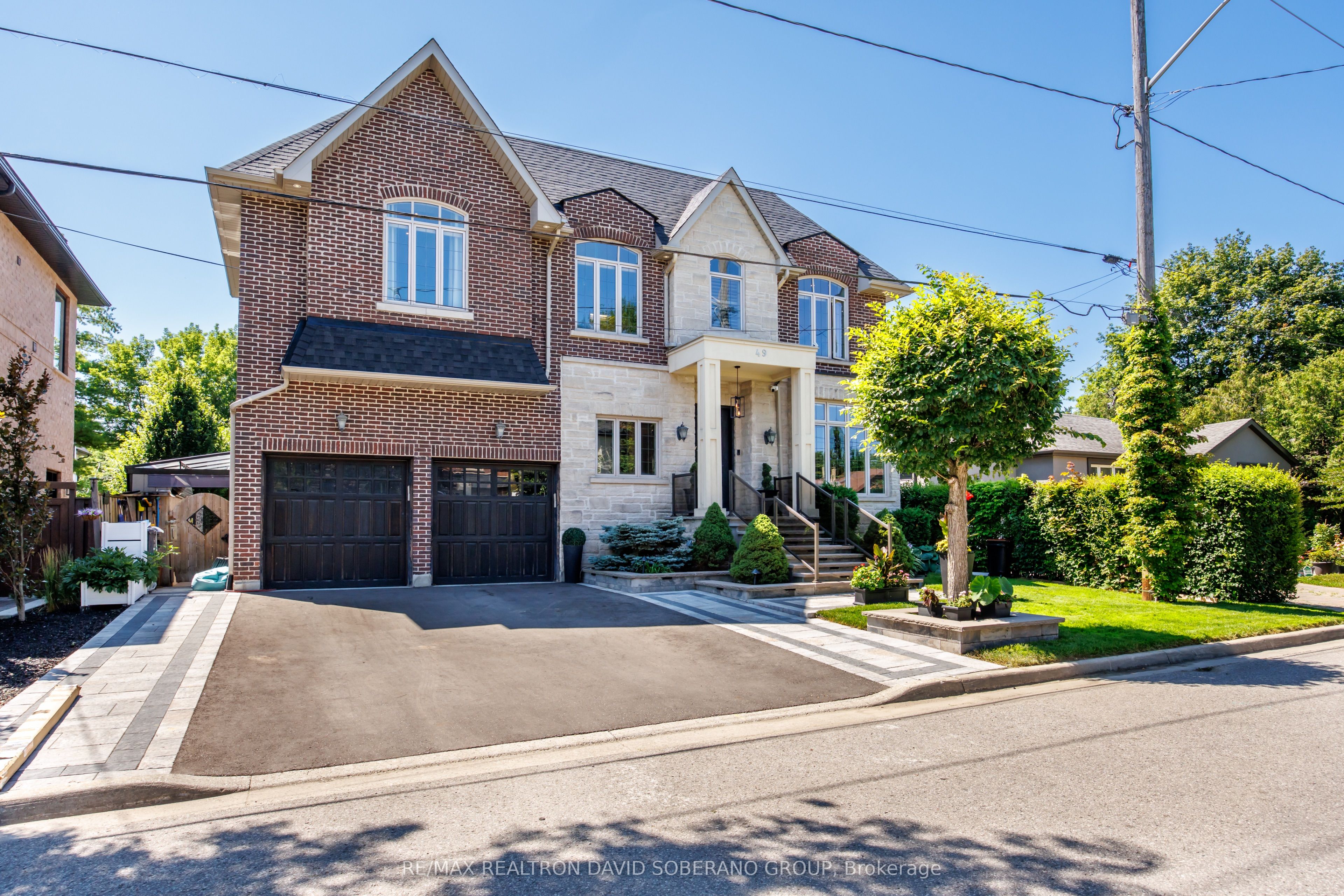 49 Verwood Avenue, Toronto, ON M3H 2K8