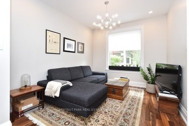 26 Gibson Avenue Main, Toronto, ON M5R 1T5 photo 2