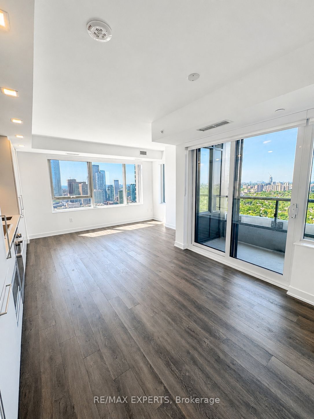 609 Sherbourne Street 4304, Toronto, ON M4X 0A4 photo 2
