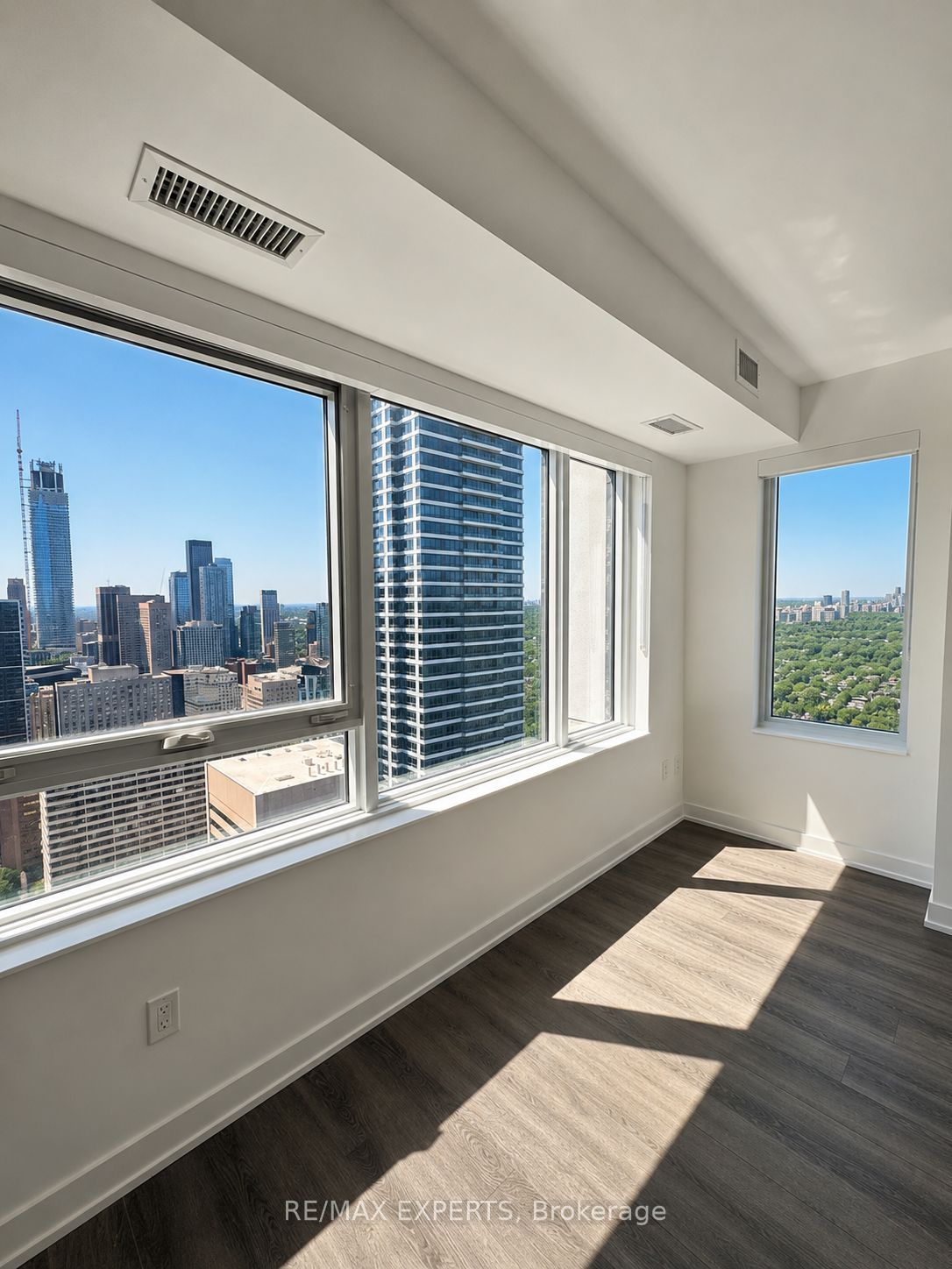 609 Sherbourne Street 4304, Toronto, ON M4X 0A4 photo 3