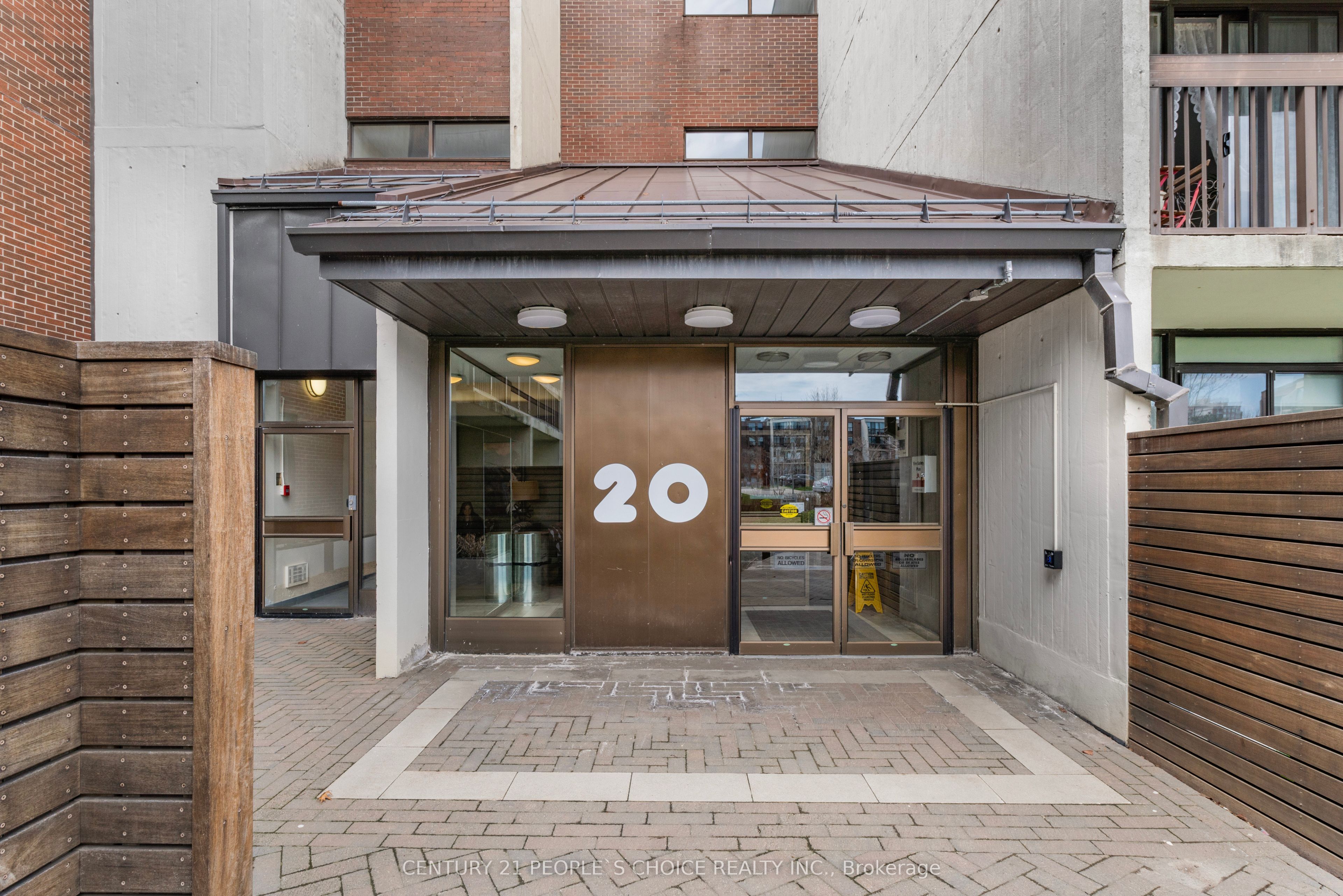 20 Fashion Roseway 105, Toronto, ON M2N 6B5 photo 2