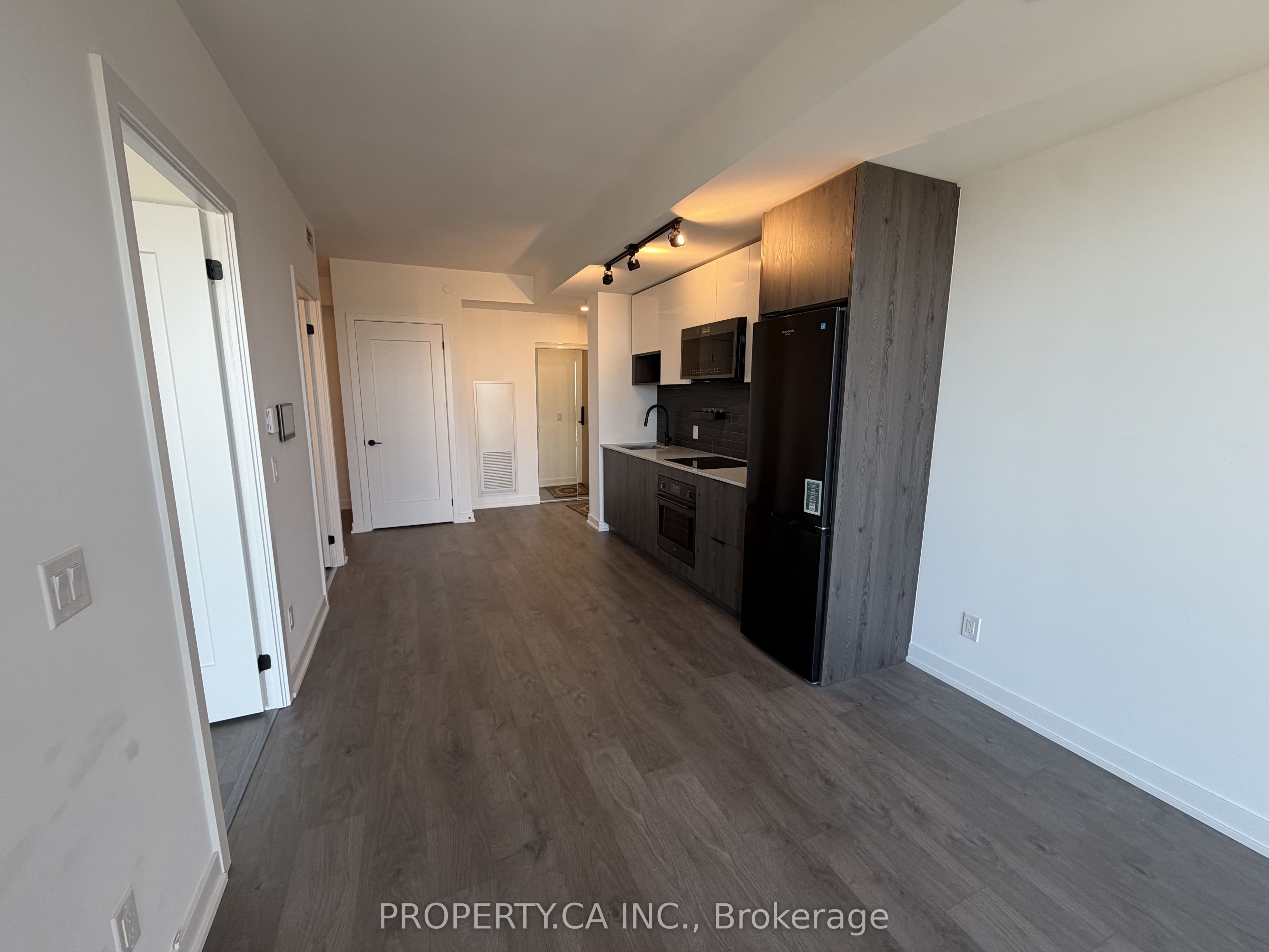 5 Defries Street 2513, Toronto, ON M5A 0W7 photo 3