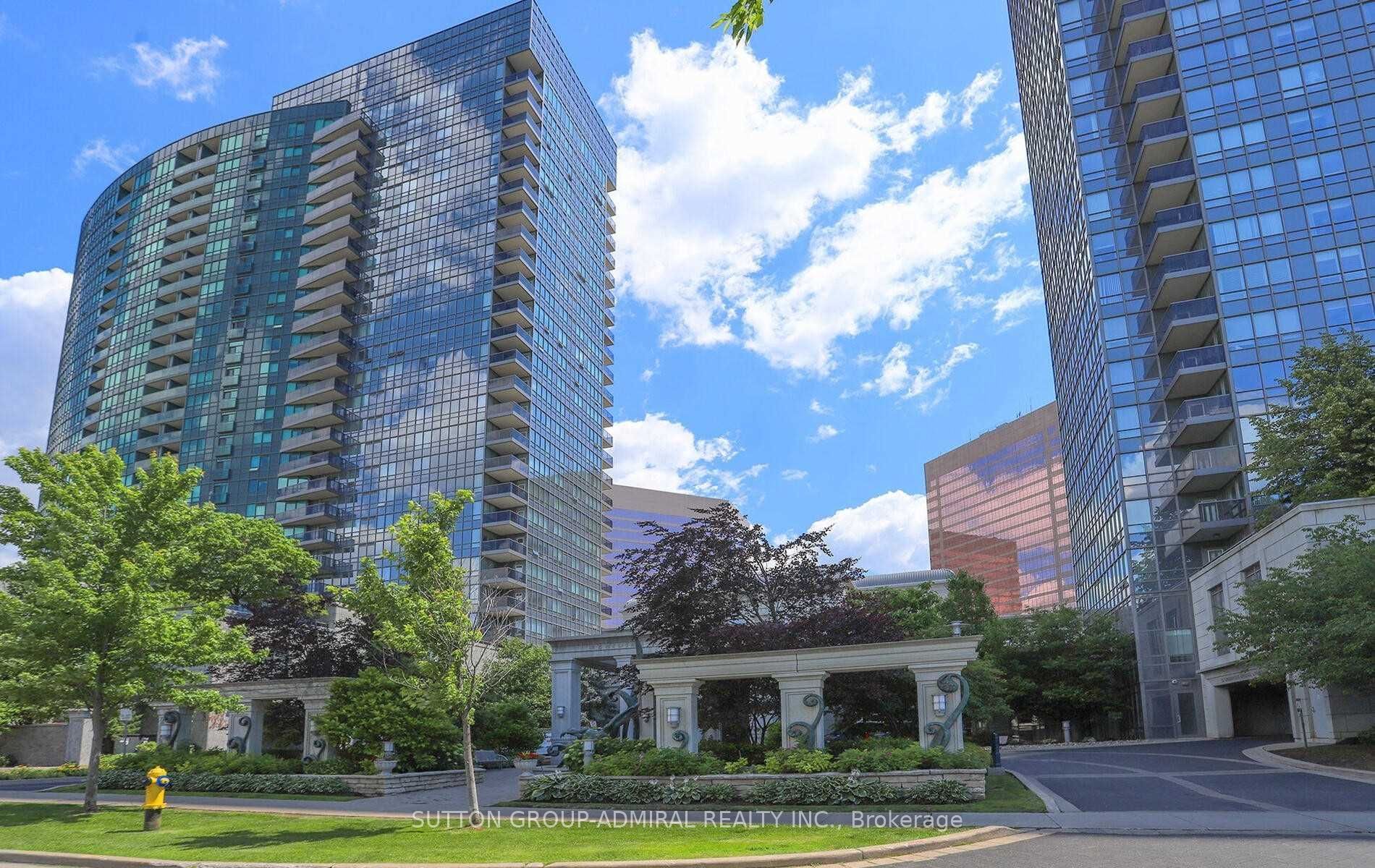 25 Greenview Avenue 2422, Toronto, ON M2M 0A5