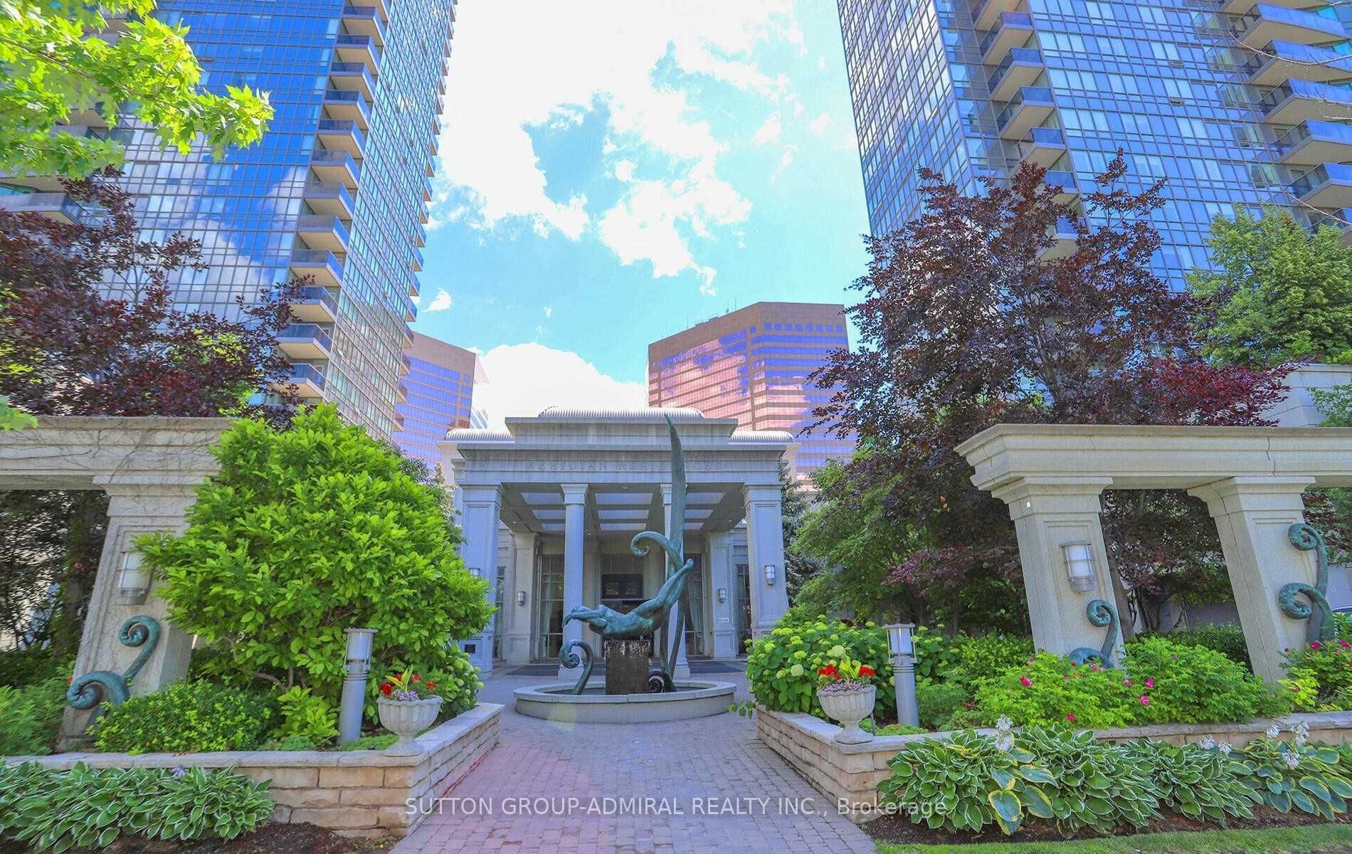 25 Greenview Avenue 2422, Toronto, ON M2M 0A5 photo 2