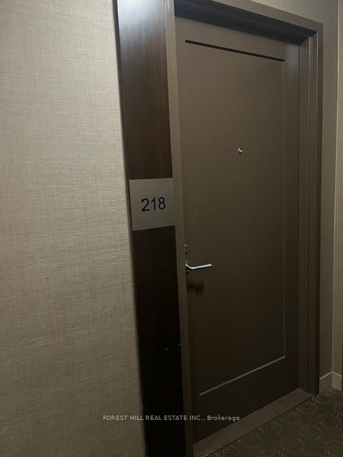 320 Tweedsmuir Avenue 218, Toronto, ON M5P 2Y3 photo 5