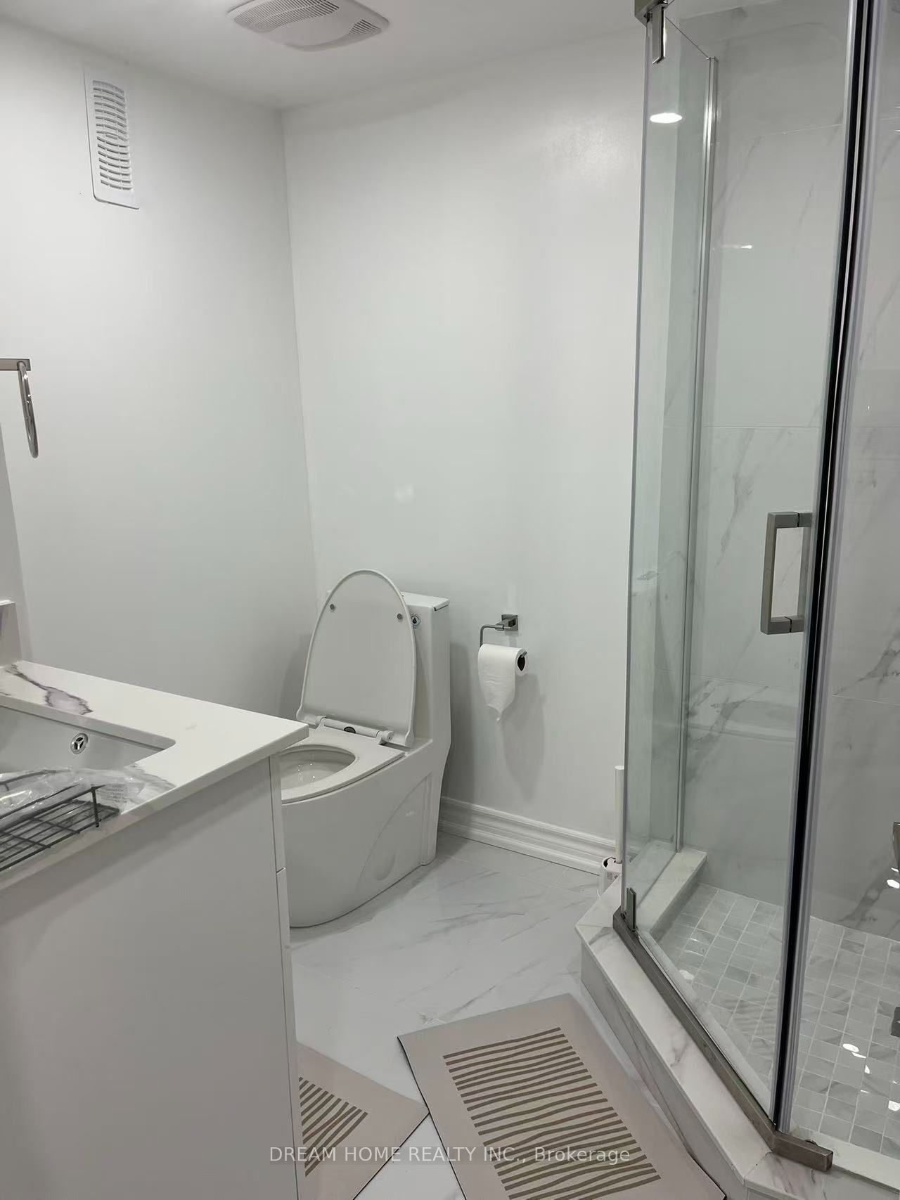 138 Robert Street B01, Toronto, ON M5S 2K3 photo 3