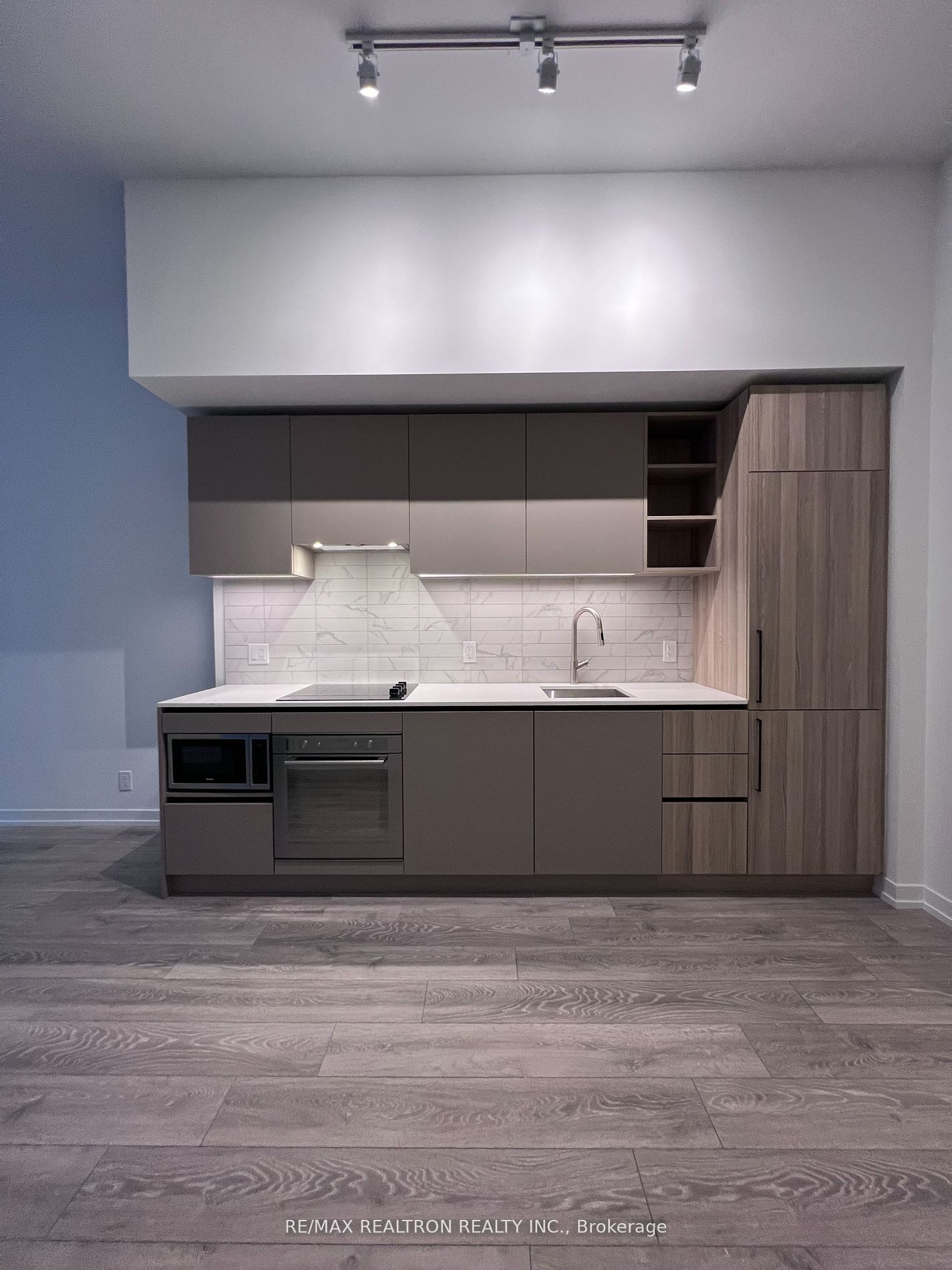55 Mercer Street 709, Toronto, ON M5V 3W2 photo 4