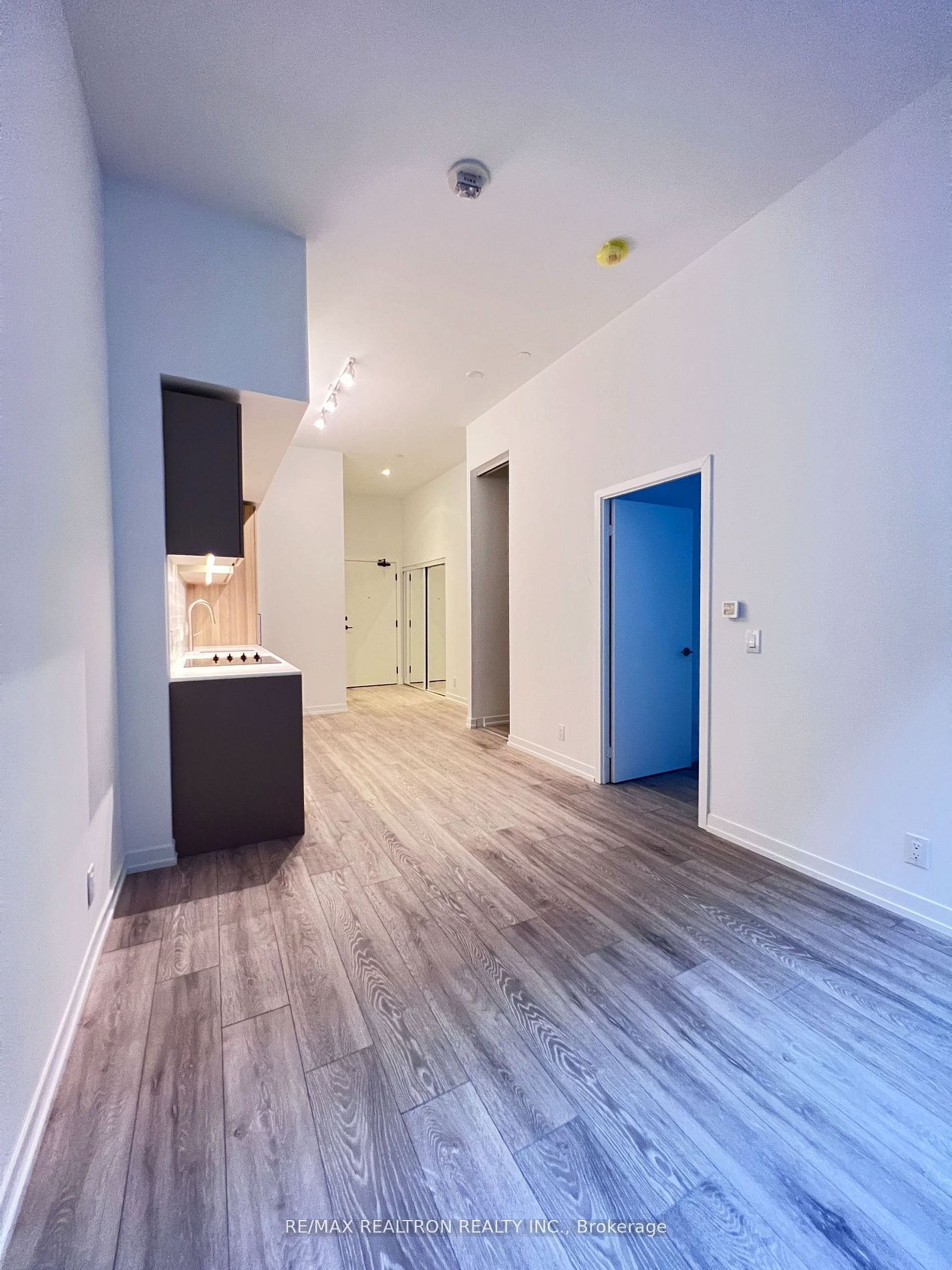 55 Mercer Street 709, Toronto, ON M5V 3W2 photo 5