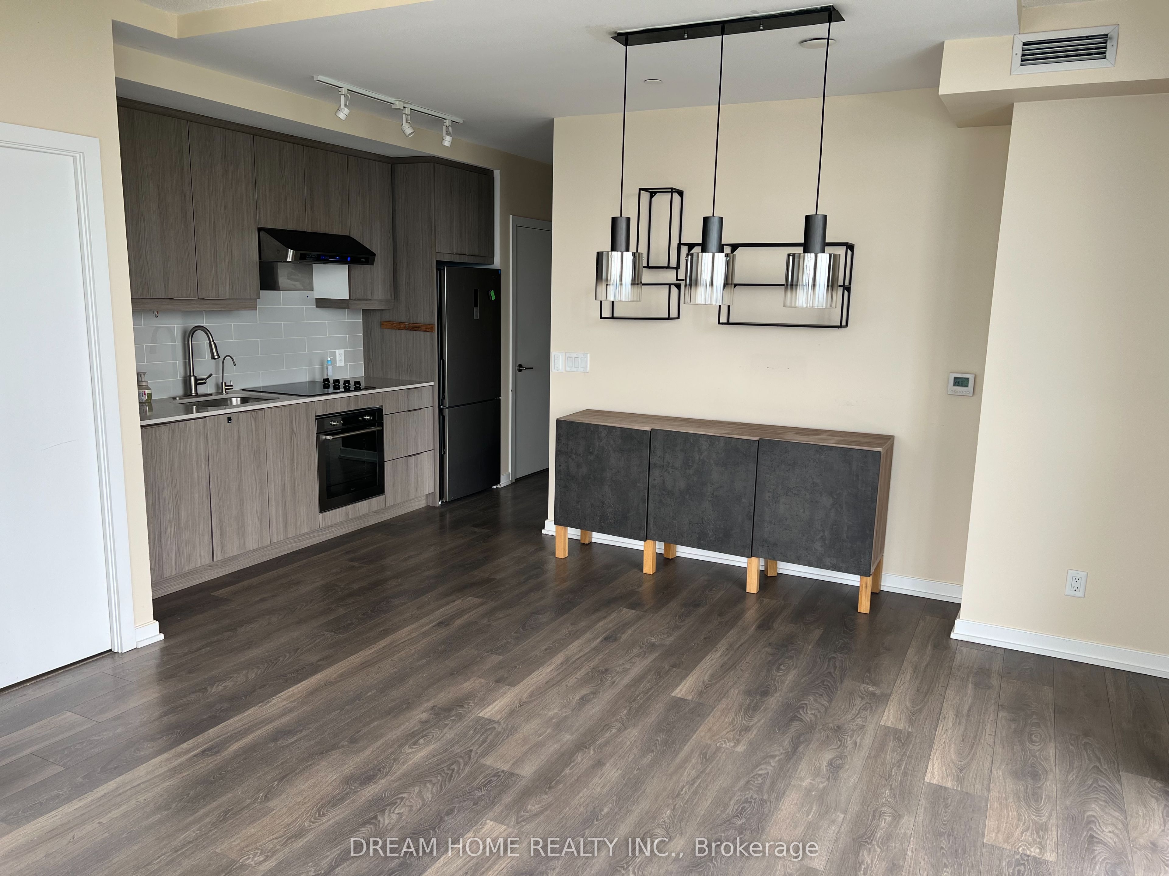 32 forest manor Road 3002, Toronto, ON M2J 0H2