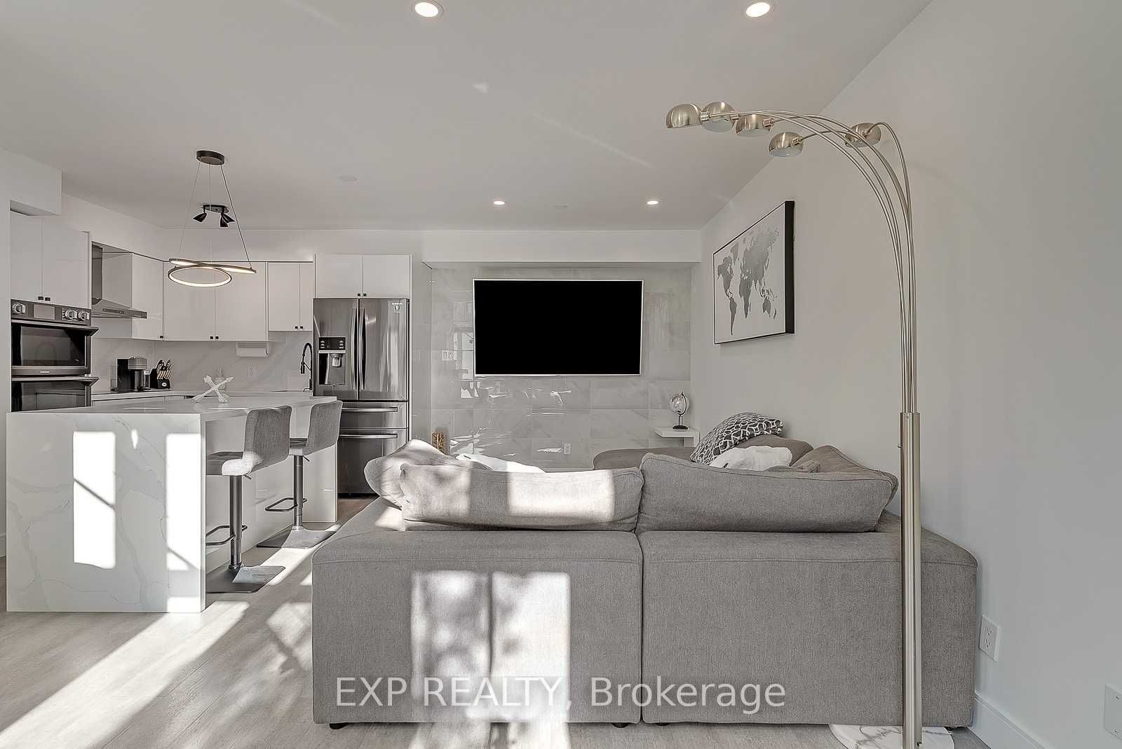 50 East Liberty Street 1111, Toronto, ON M6K 3P3 photo 5