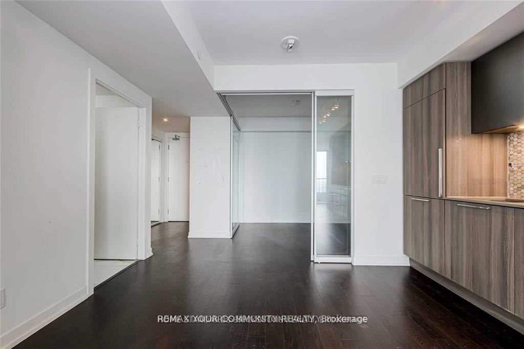 85 Wood Street 4302, Toronto, ON M4Y 0E8 photo 5