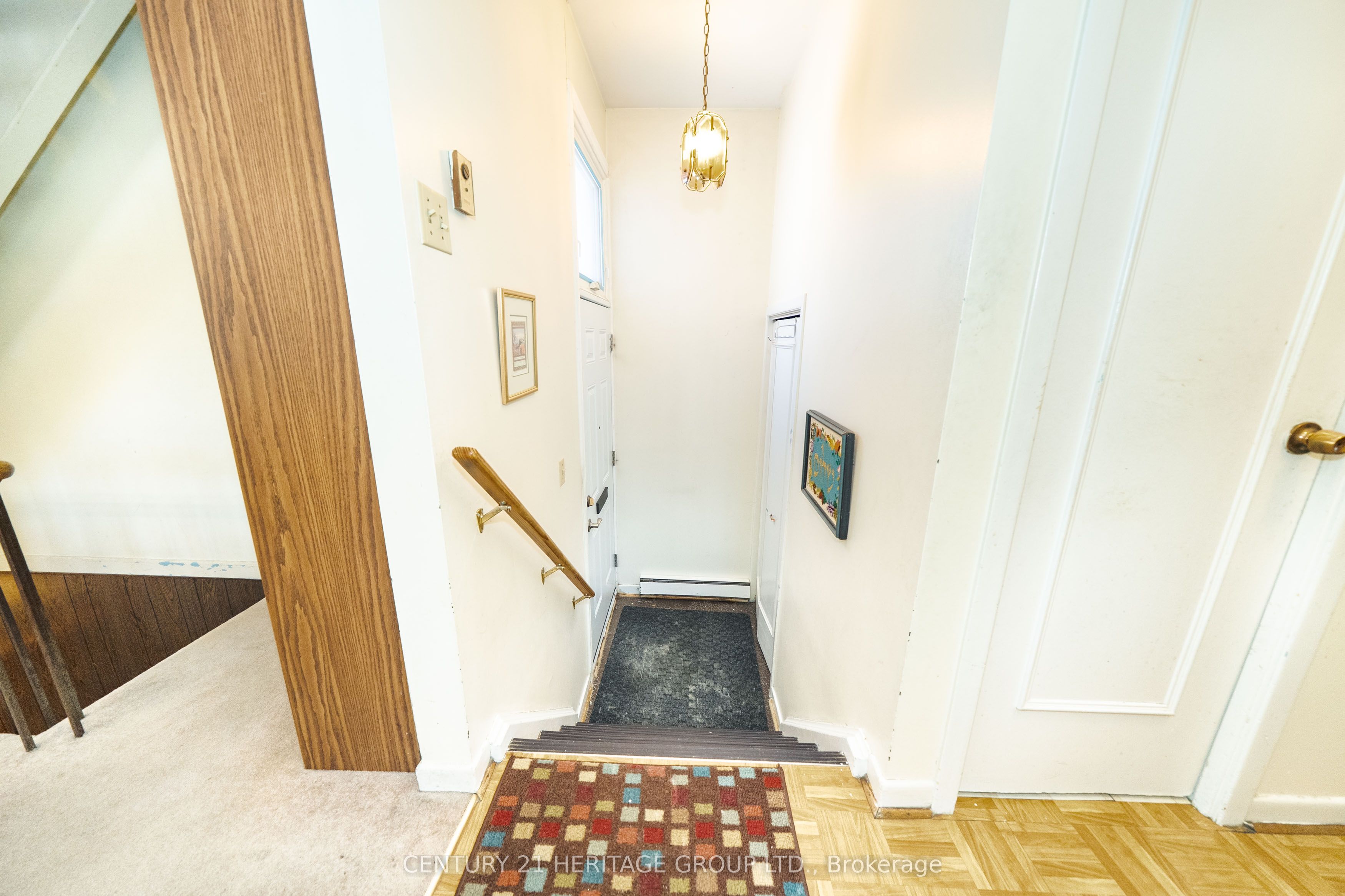 19 Candy Court Way, Toronto, ON M2R 2Y7 photo 3