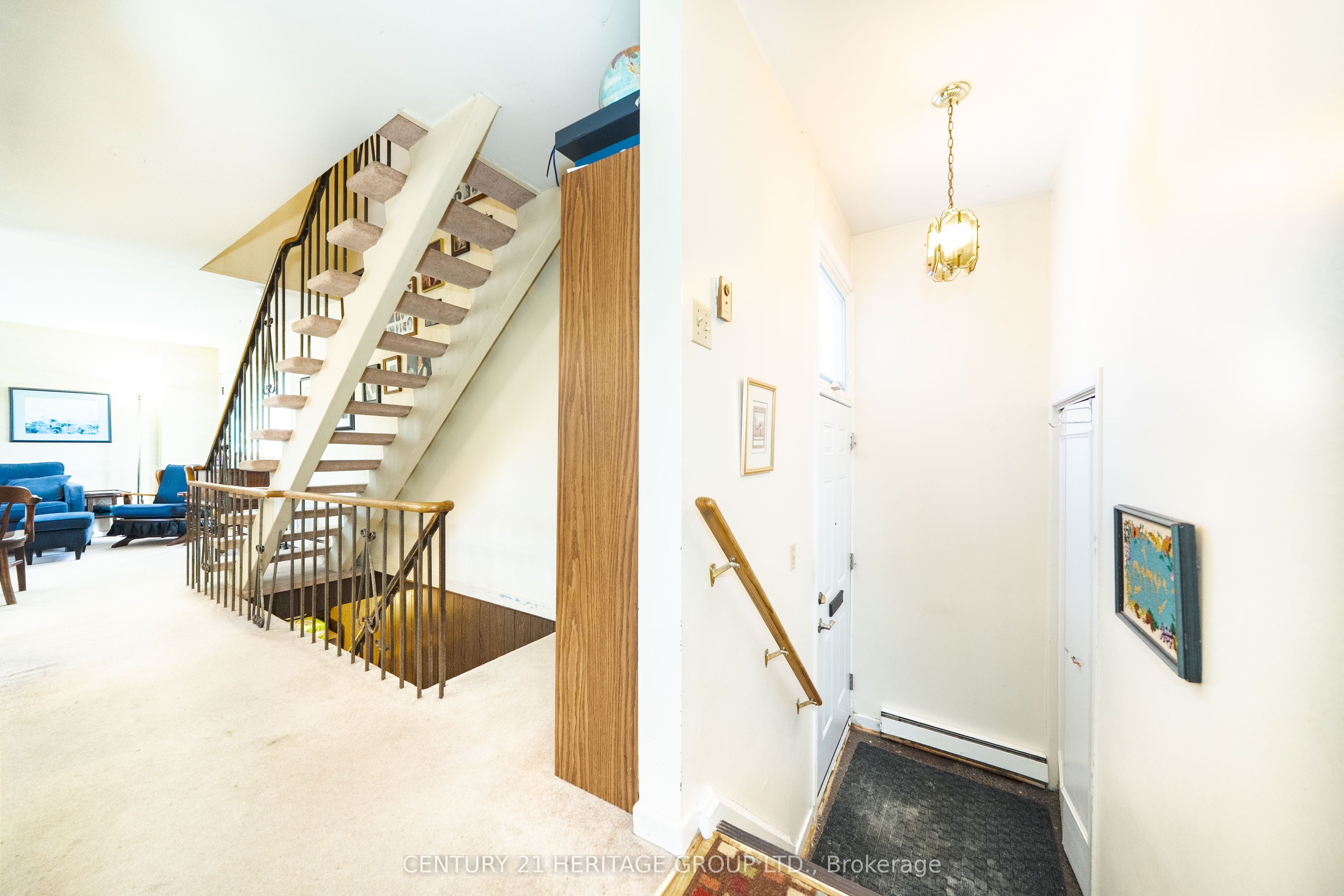 19 Candy Court Way, Toronto, ON M2R 2Y7 photo 4
