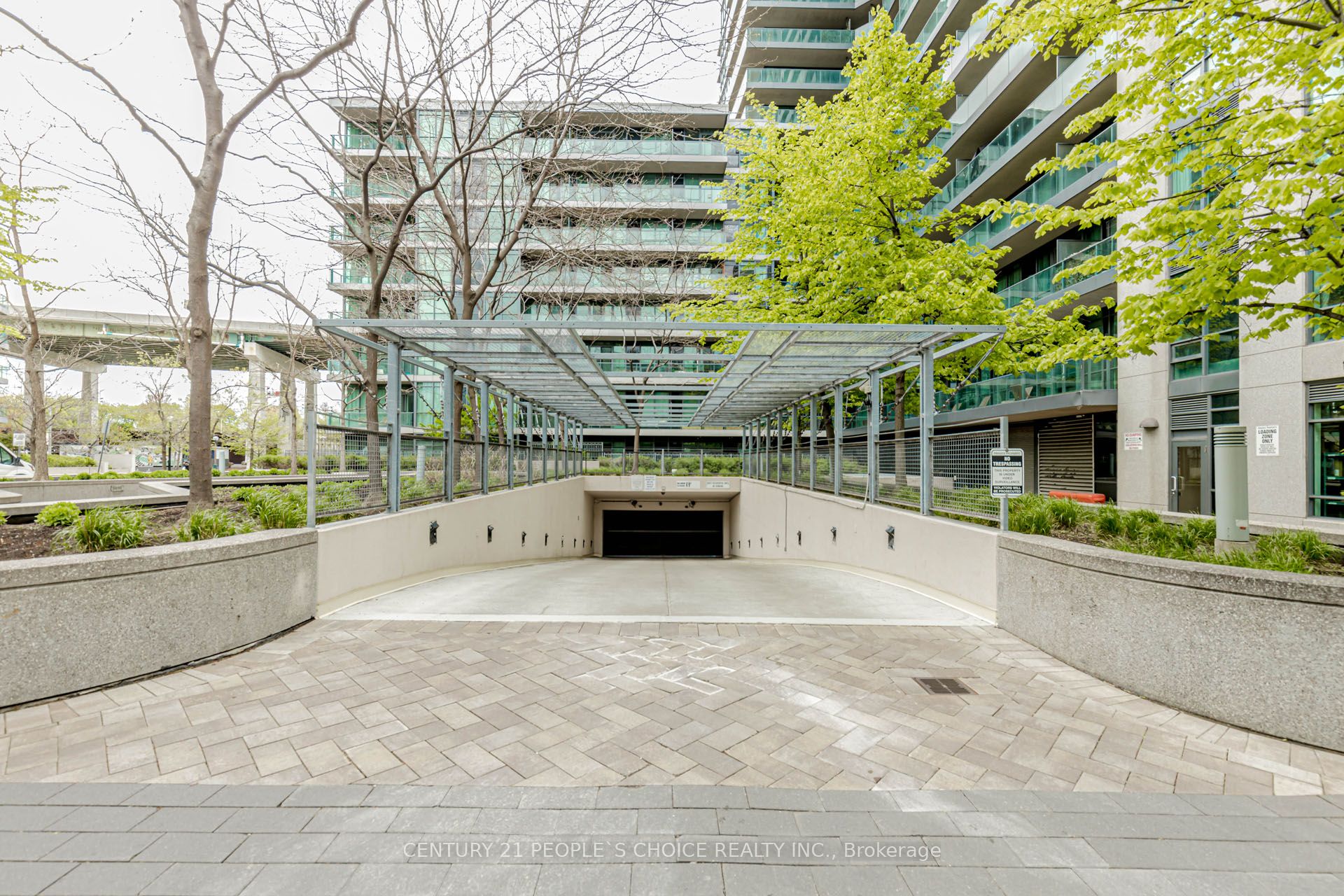 215 Fort York Boulevard 1611, Toronto, ON M5V 4A2 photo 2