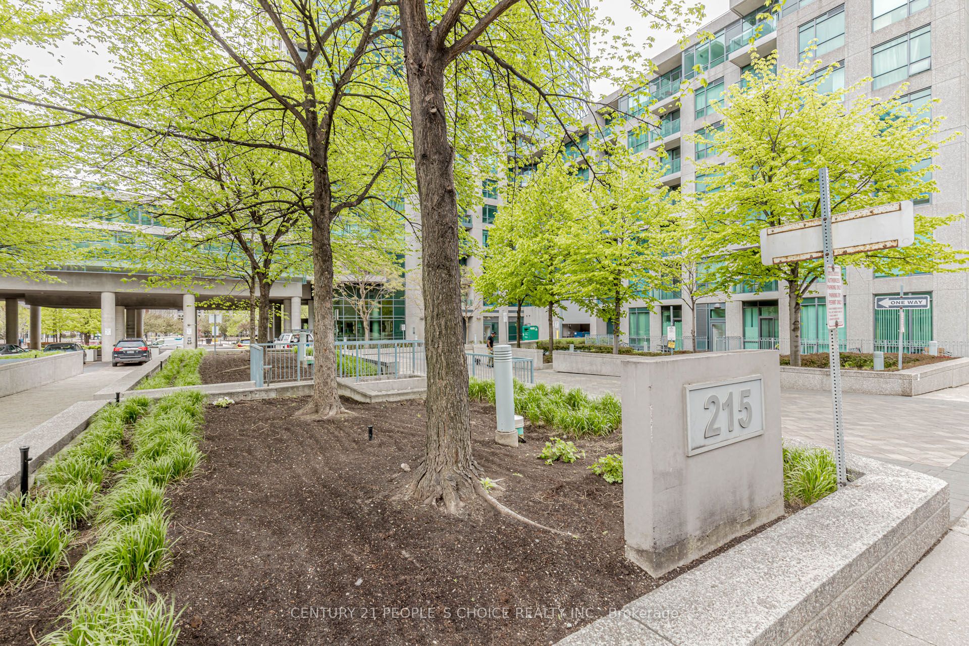 215 Fort York Boulevard 1611, Toronto, ON M5V 4A2 photo 3