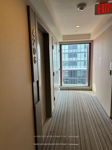 159 Dundas Street E 4206, Toronto, ON M5B 0A9 photo 3