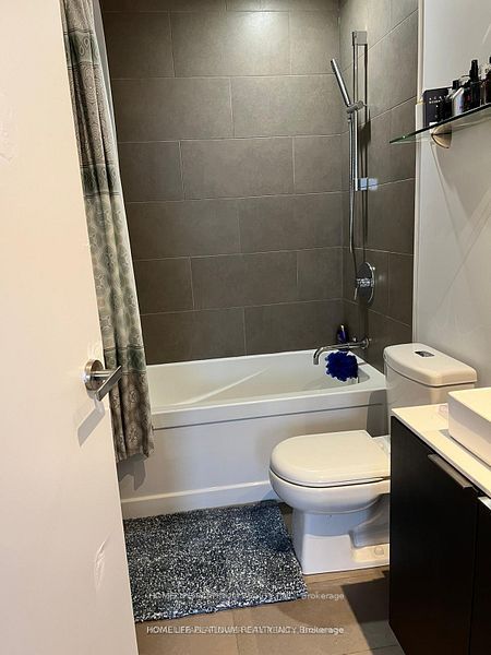 159 Dundas Street E 4206, Toronto, ON M5B 0A9 photo 4