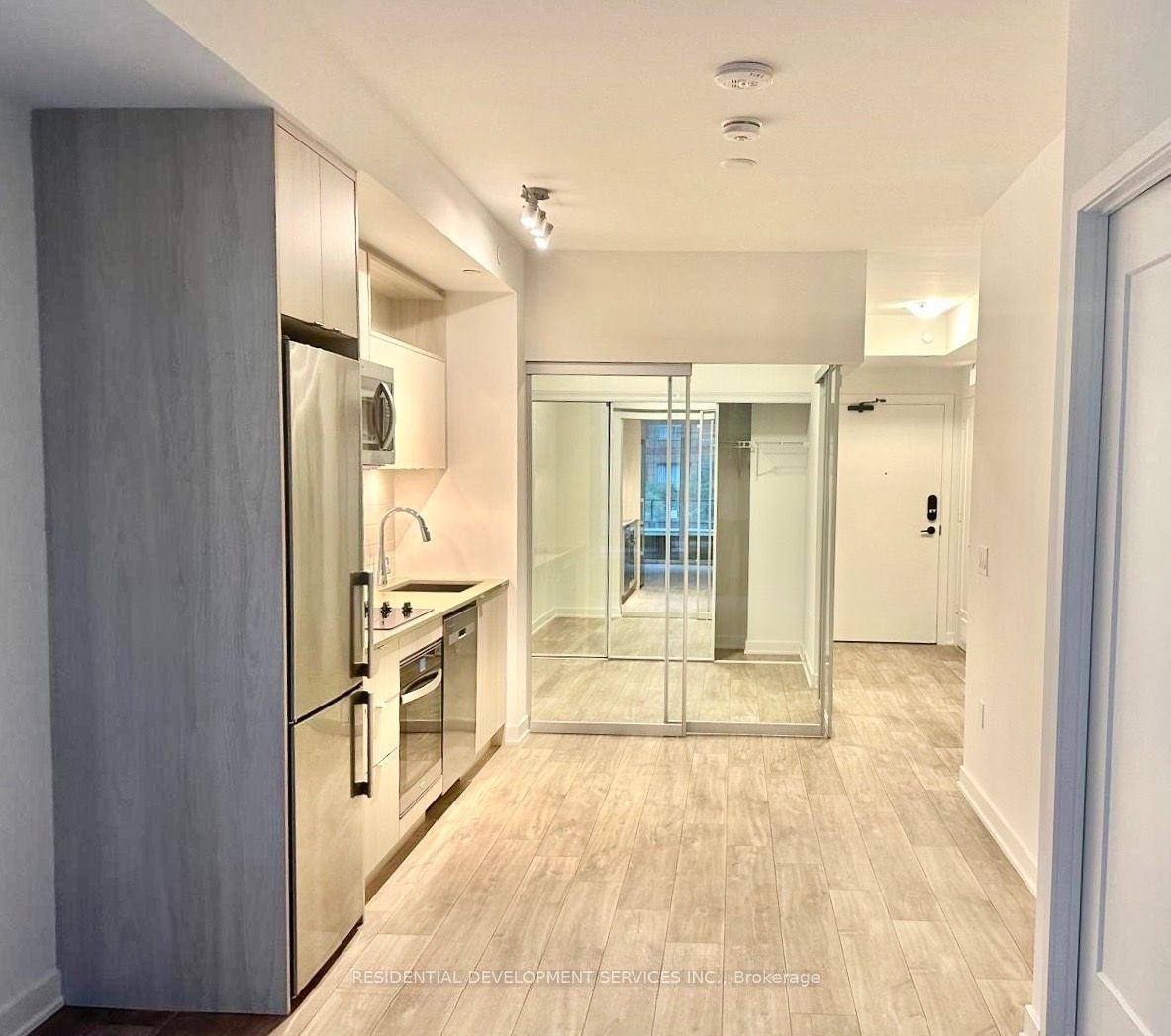 70 Princess Street 311, Toronto, ON M5A 0X6 photo 4