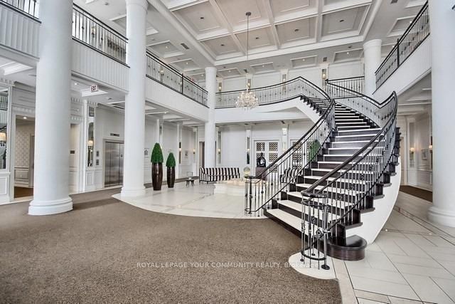 25 Greenview Avenue 1017, Toronto, ON M2M 0A5 photo 2