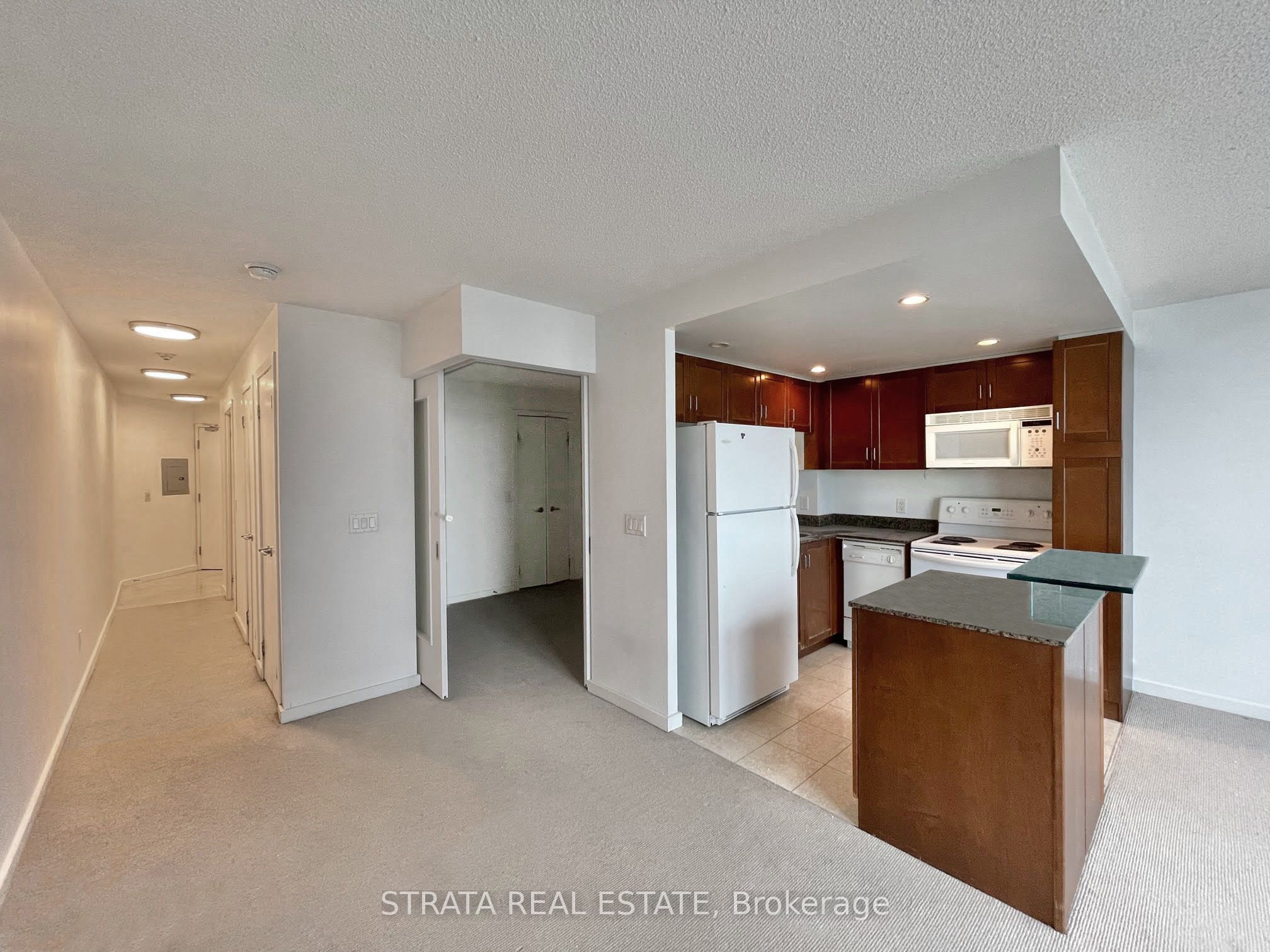 208 Queens Quay W 1505, Toronto, ON M5J 2Y5