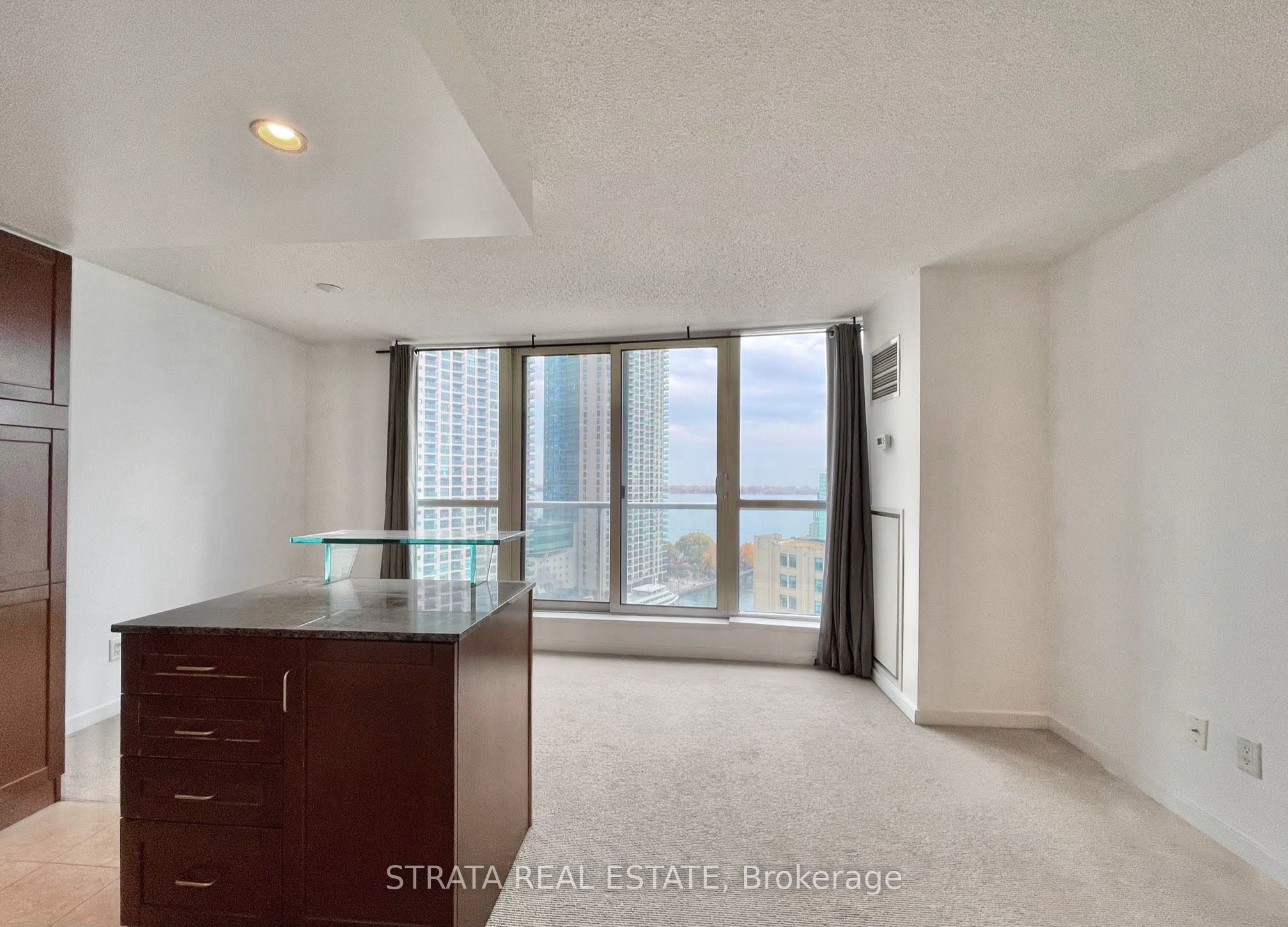 208 Queens Quay W 1505, Toronto, ON M5J 2Y5 photo 2