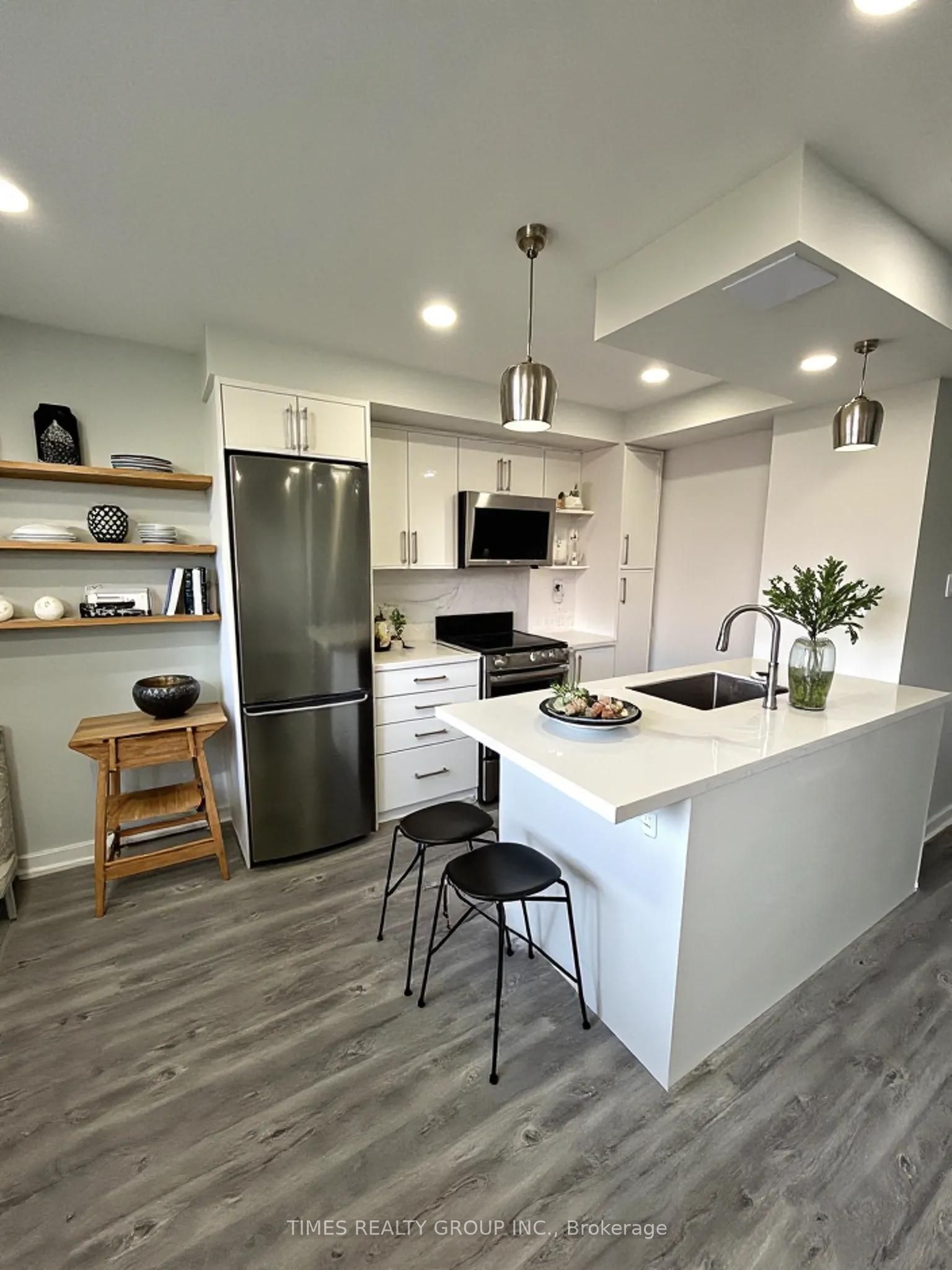 15 Walmer Road 503, Toronto, ON M5R 2X1 photo 4