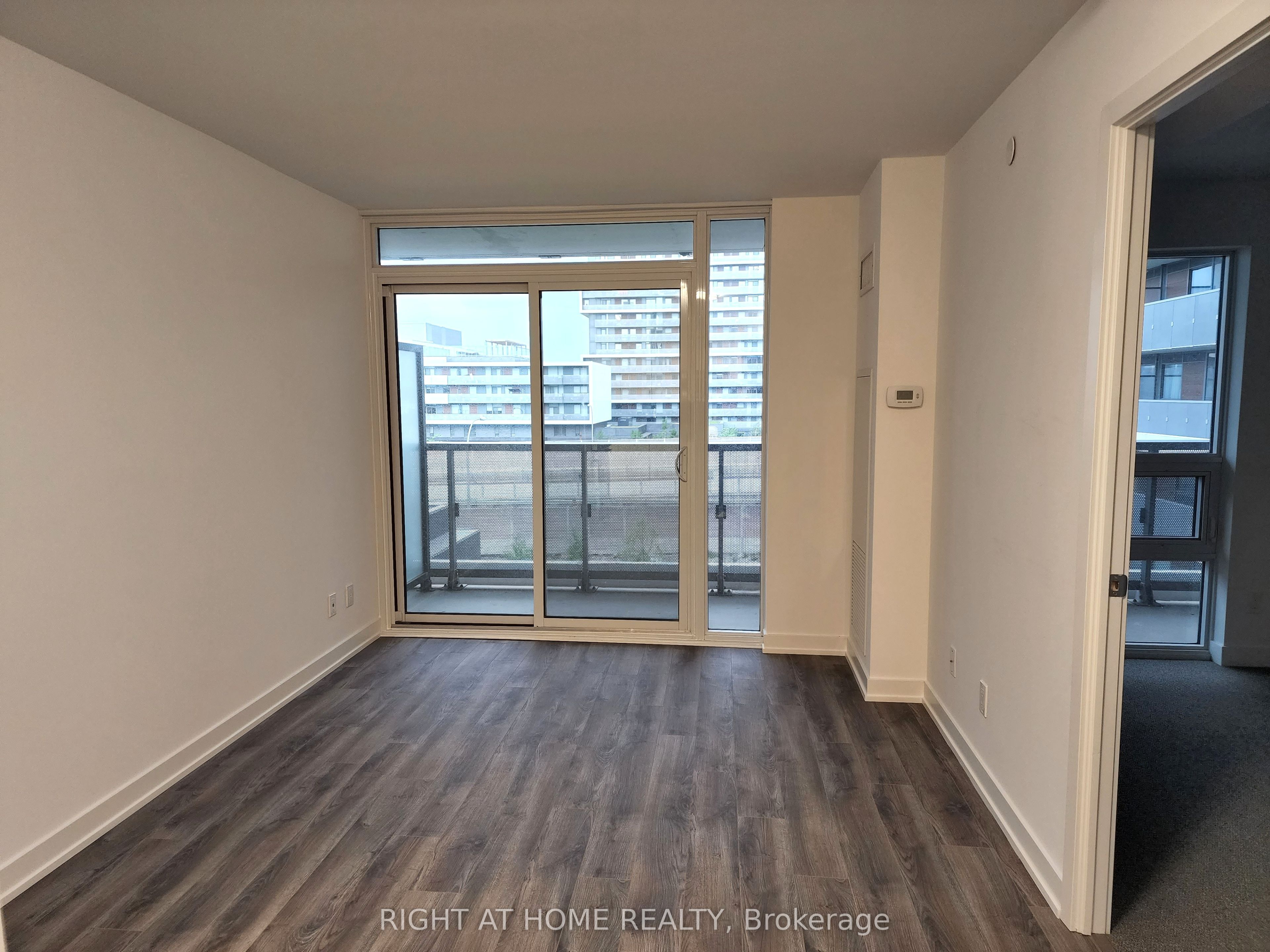 120 Varna Drive 525, Toronto, ON M6A 0B3 photo 5