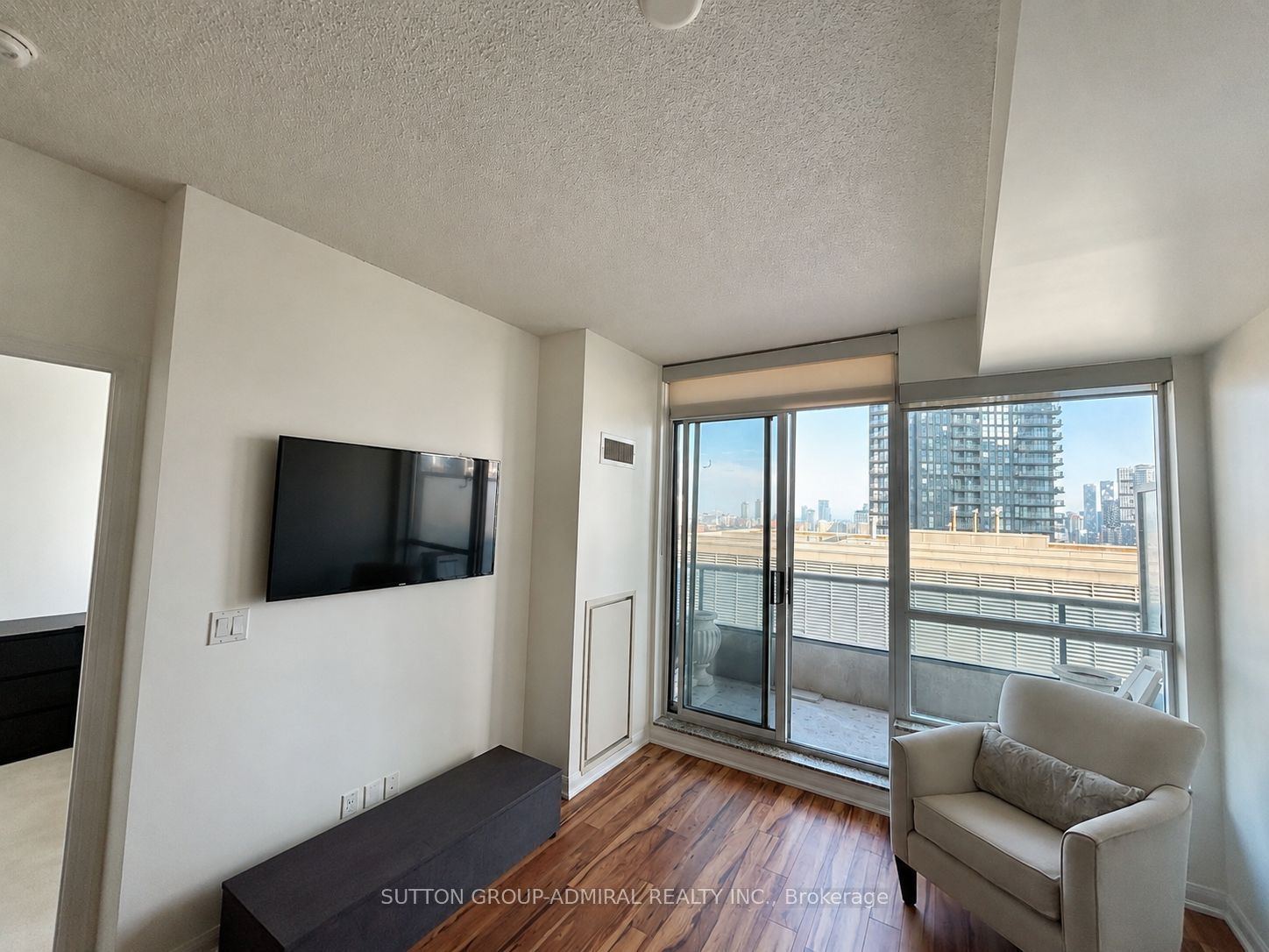 500 Sherbourne Street 1205, Toronto, ON M4X 1L1 photo 4