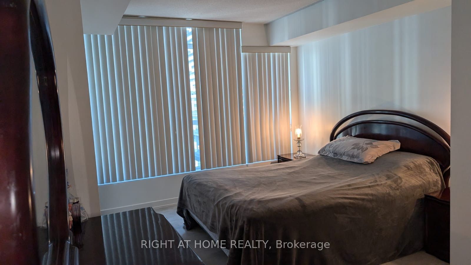 15 Singer Court 916, Toronto, ON M2K 0B2 photo 2