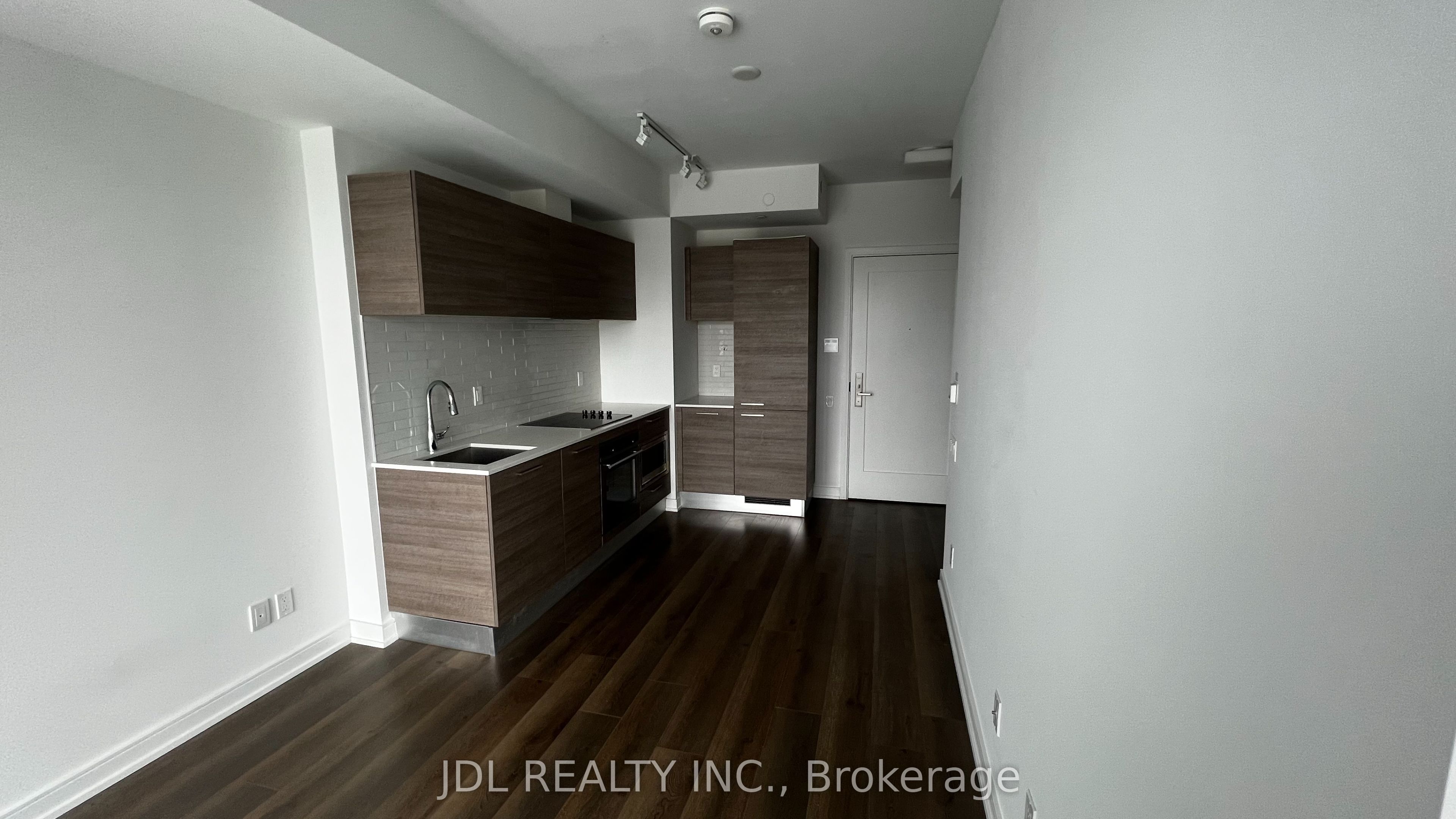3 Gloucester Street 2003, Toronto, ON M4Y 0C6 photo 2