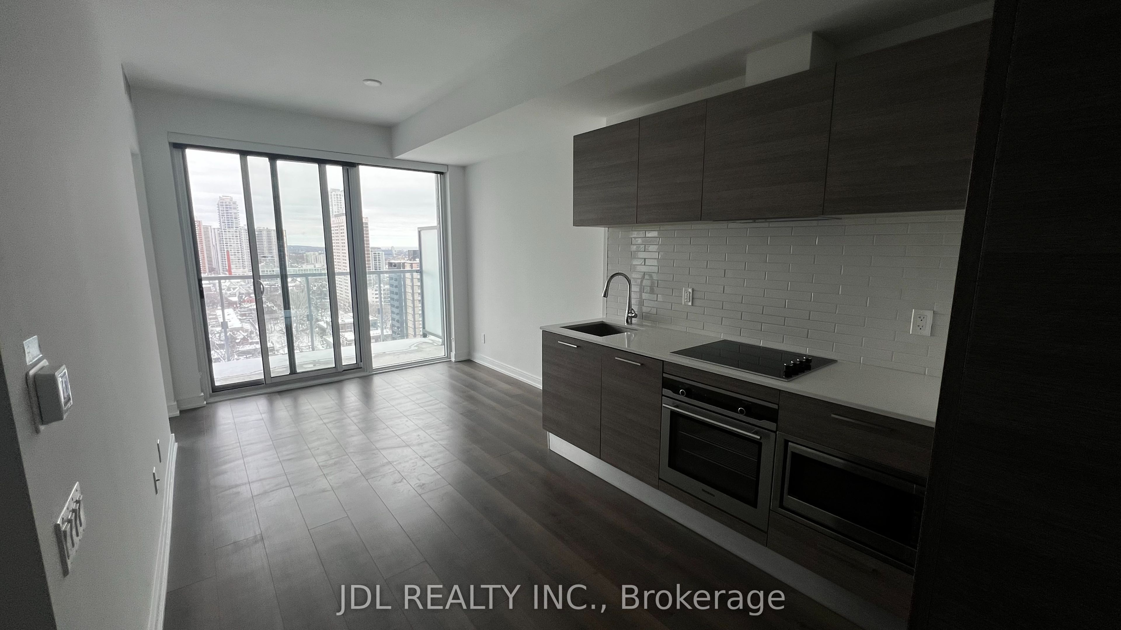 3 Gloucester Street 2003, Toronto, ON M4Y 0C6 photo 3