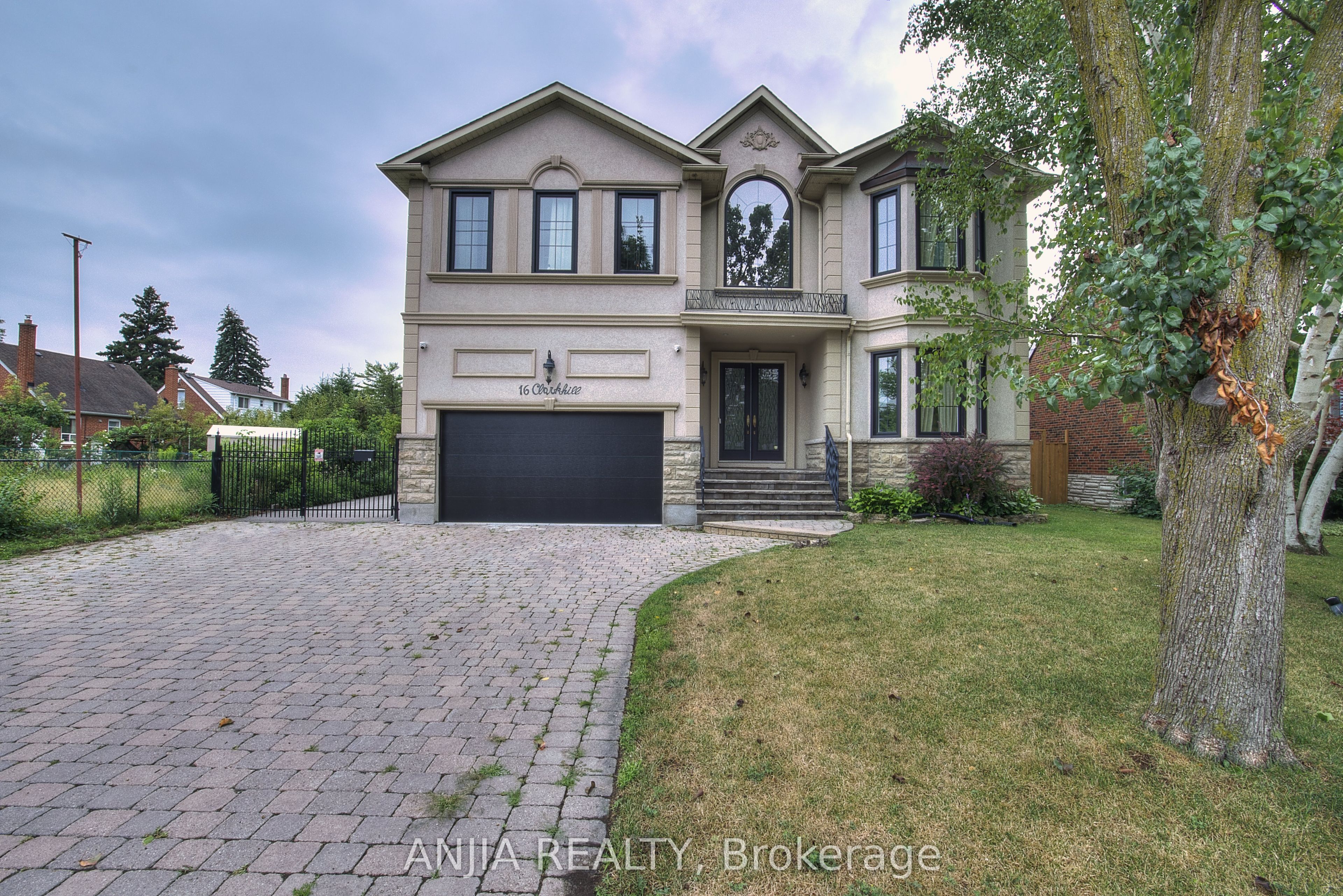 16 Clarkhill Street Basement, Toronto, ON M2R 2G7 photo 2