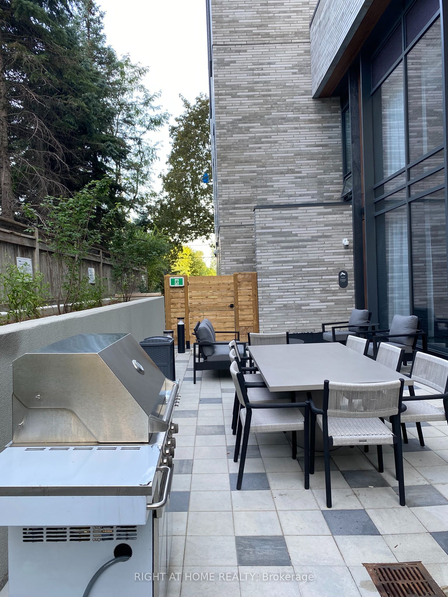 36 Olive Avenue NW 802, Toronto, ON M2N 0M4 photo 3